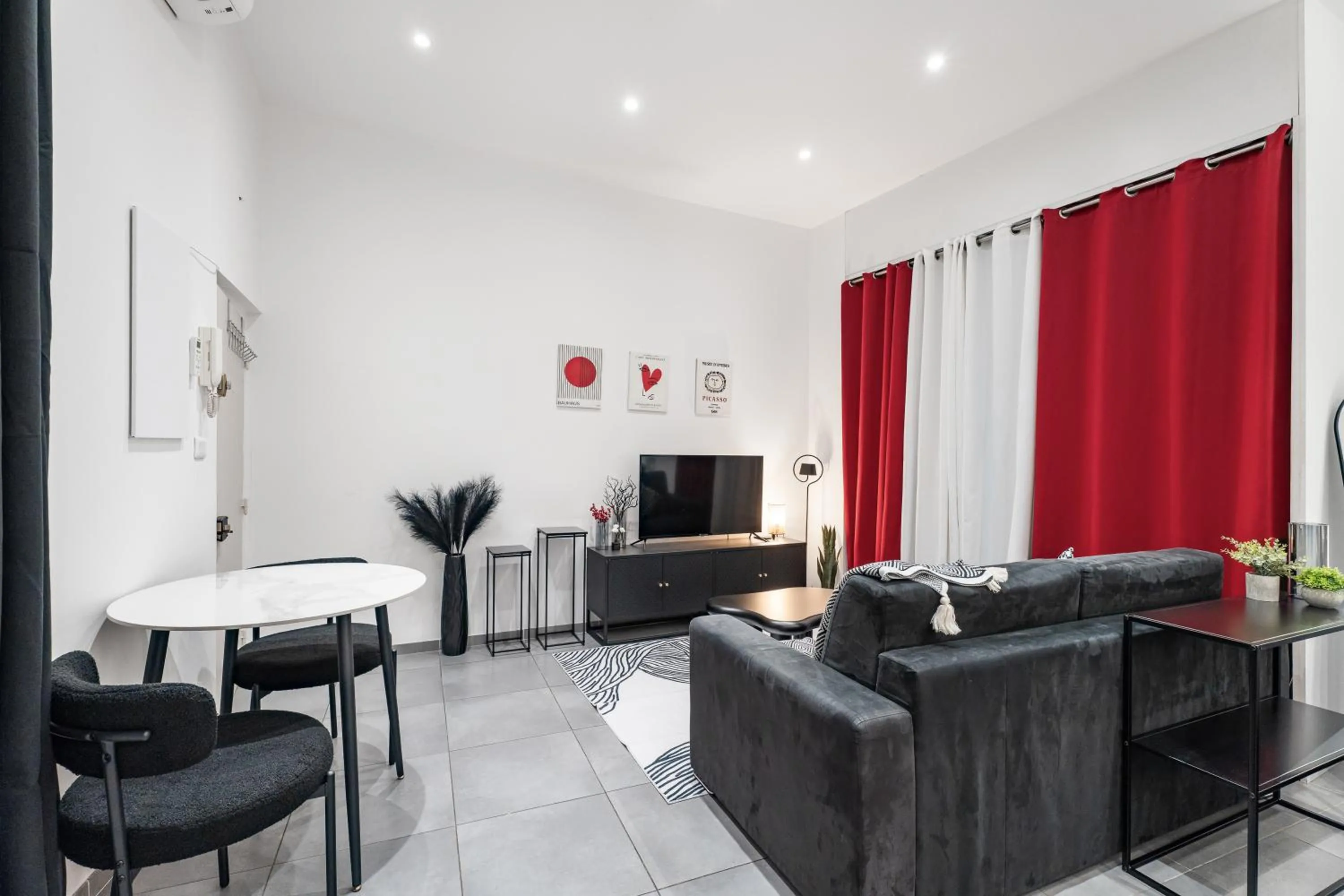 Living room in Nice Renting - GALLO - New Modern Loft Old Town Massena