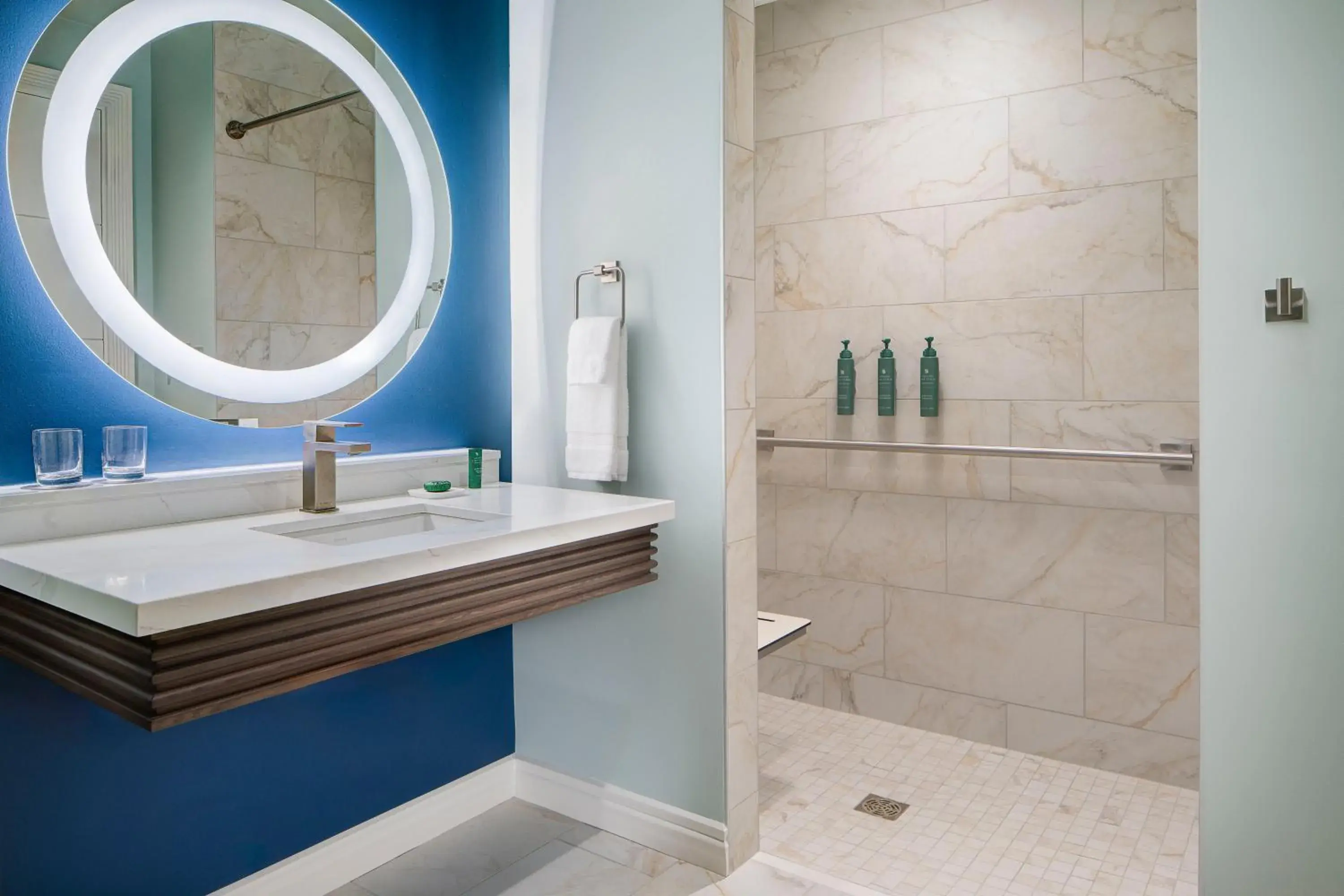 King Room with Roll-In Shower - Disability Access in Hotel Eastport King Room with Roll-In Shower - Disability Access in Hotel Eastport