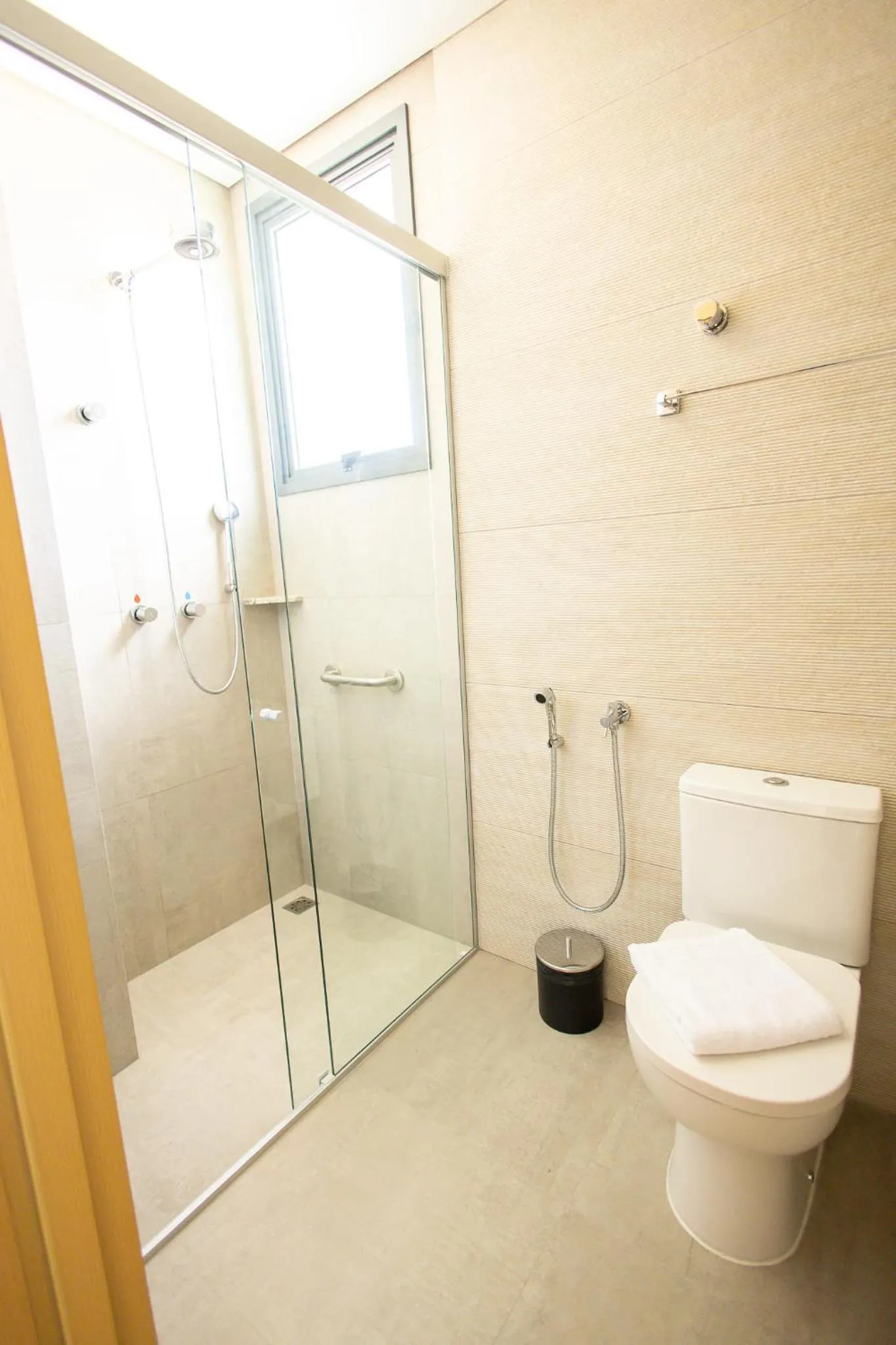 Shower in Liwe Hotels