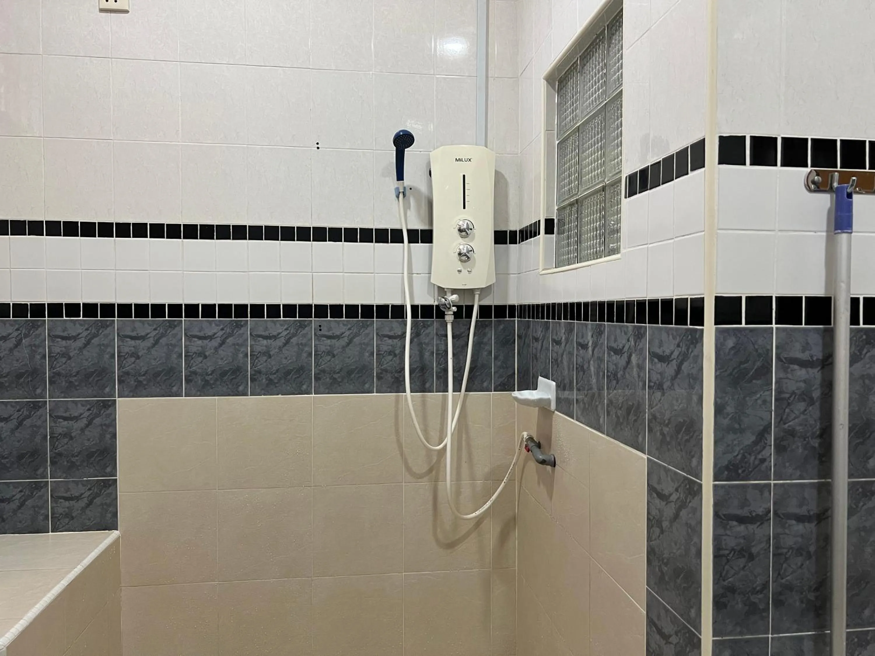 Jiaxin Homestay - Desa Terbau 家馨民宿