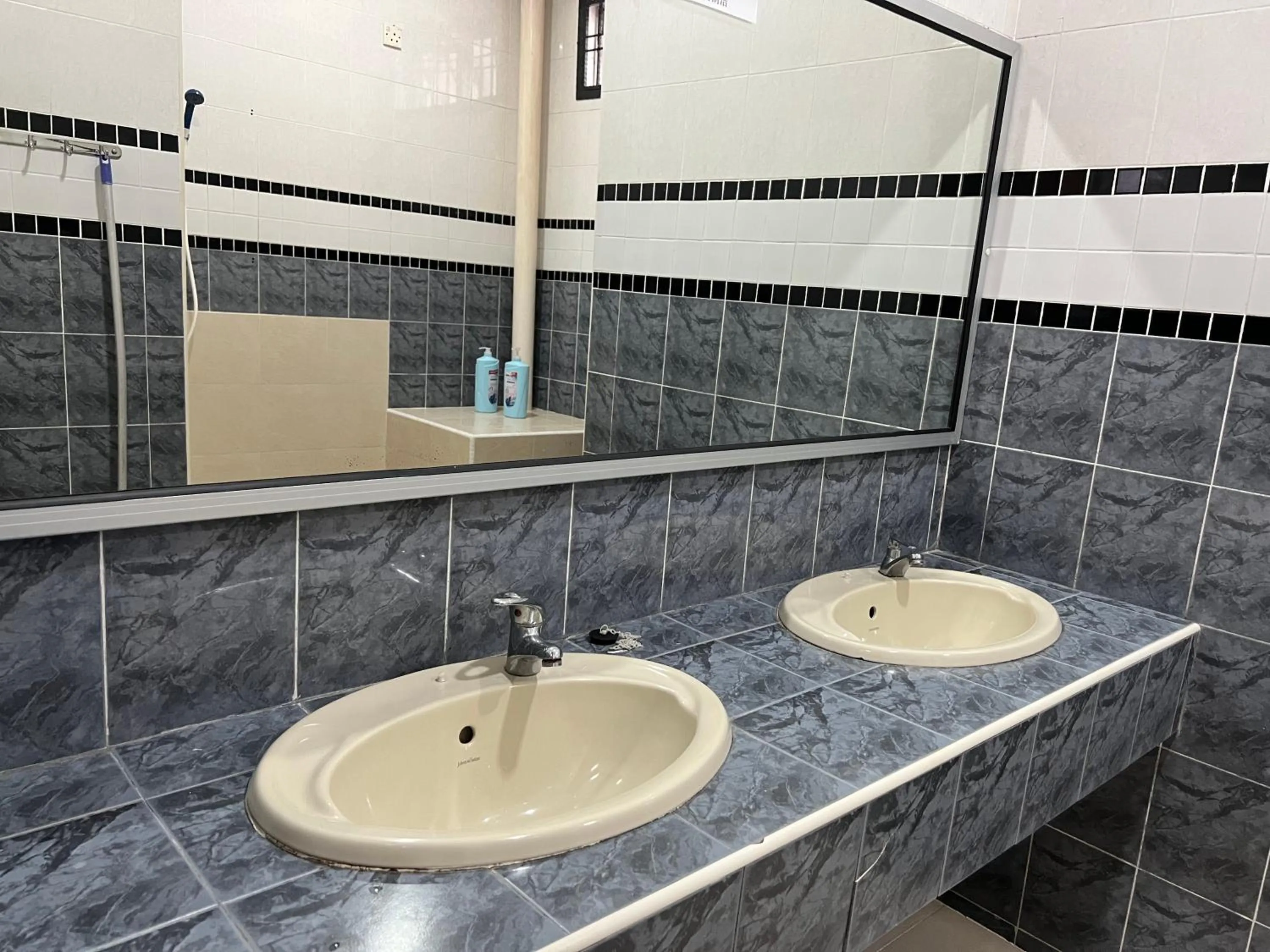 Jiaxin Homestay - Desa Terbau 家馨民宿