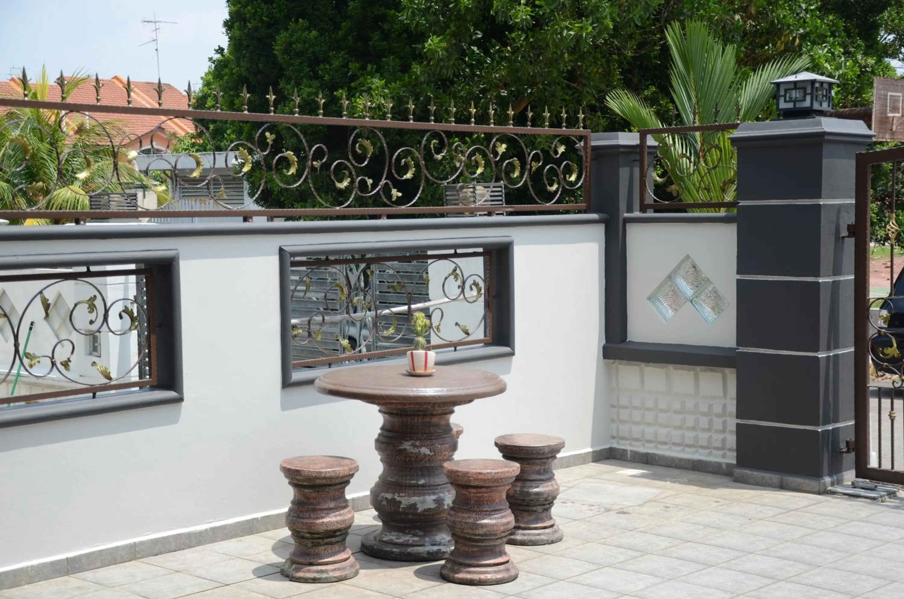 Facade/entrance in Jiaxin Homestay - Desa Terbau 家馨民宿