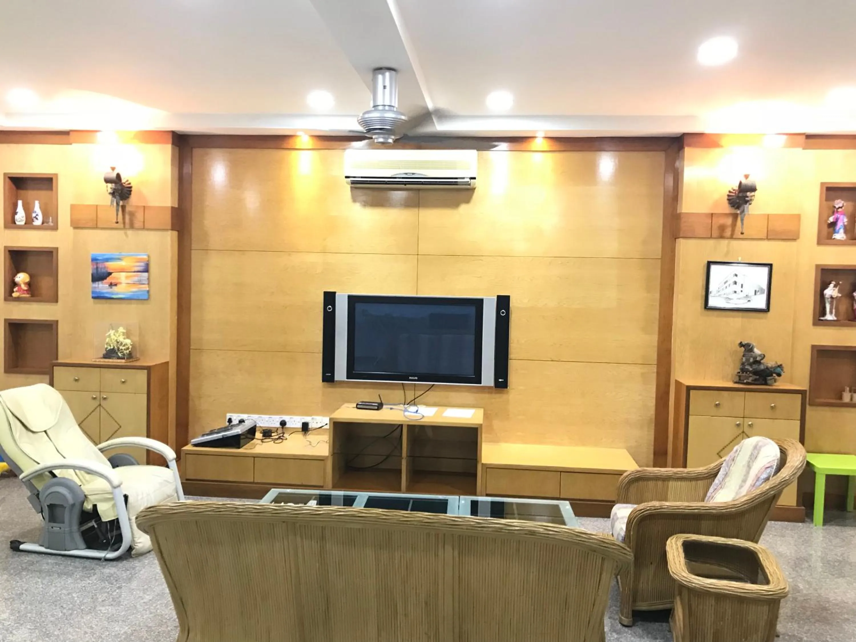 Communal lounge/ TV room in Jiaxin Homestay - Desa Terbau 家馨民宿