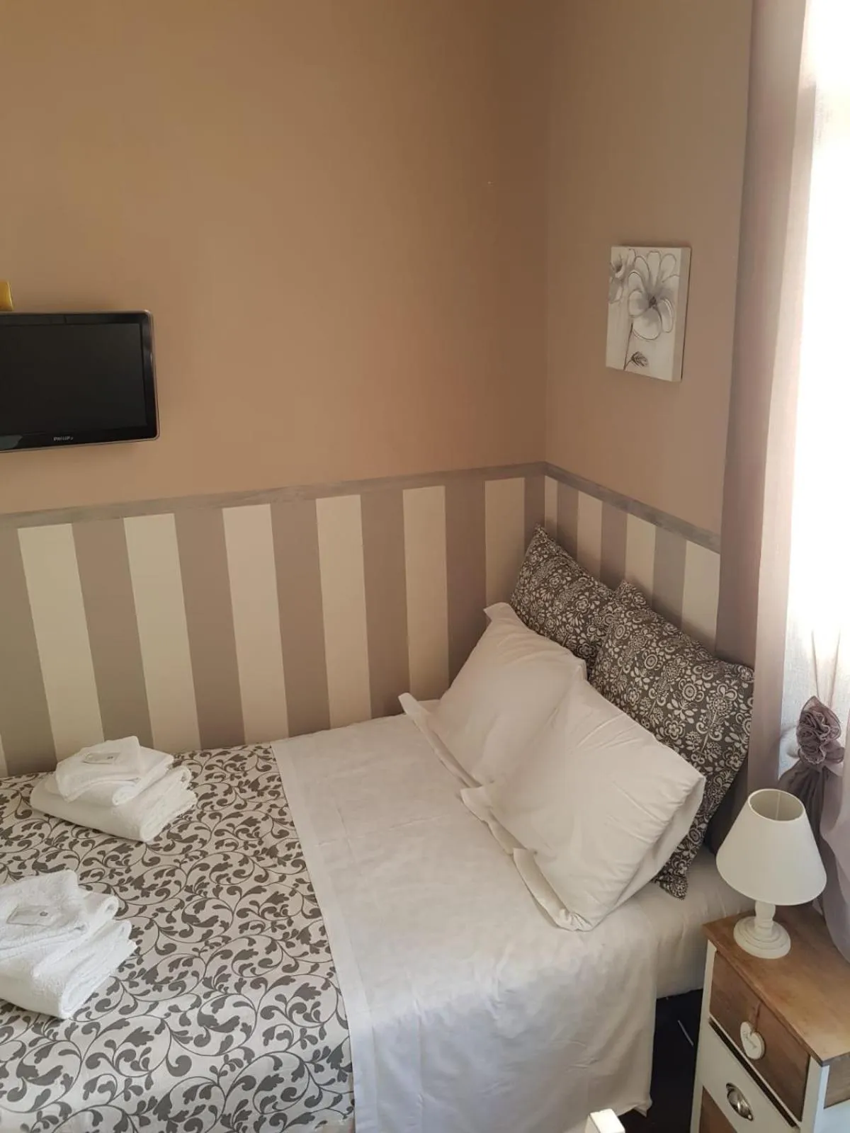 Bed in Morgagni House