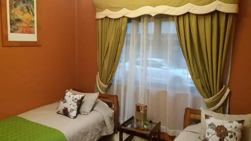 Twin Room with Private Bathroom in Hotel Empresarial