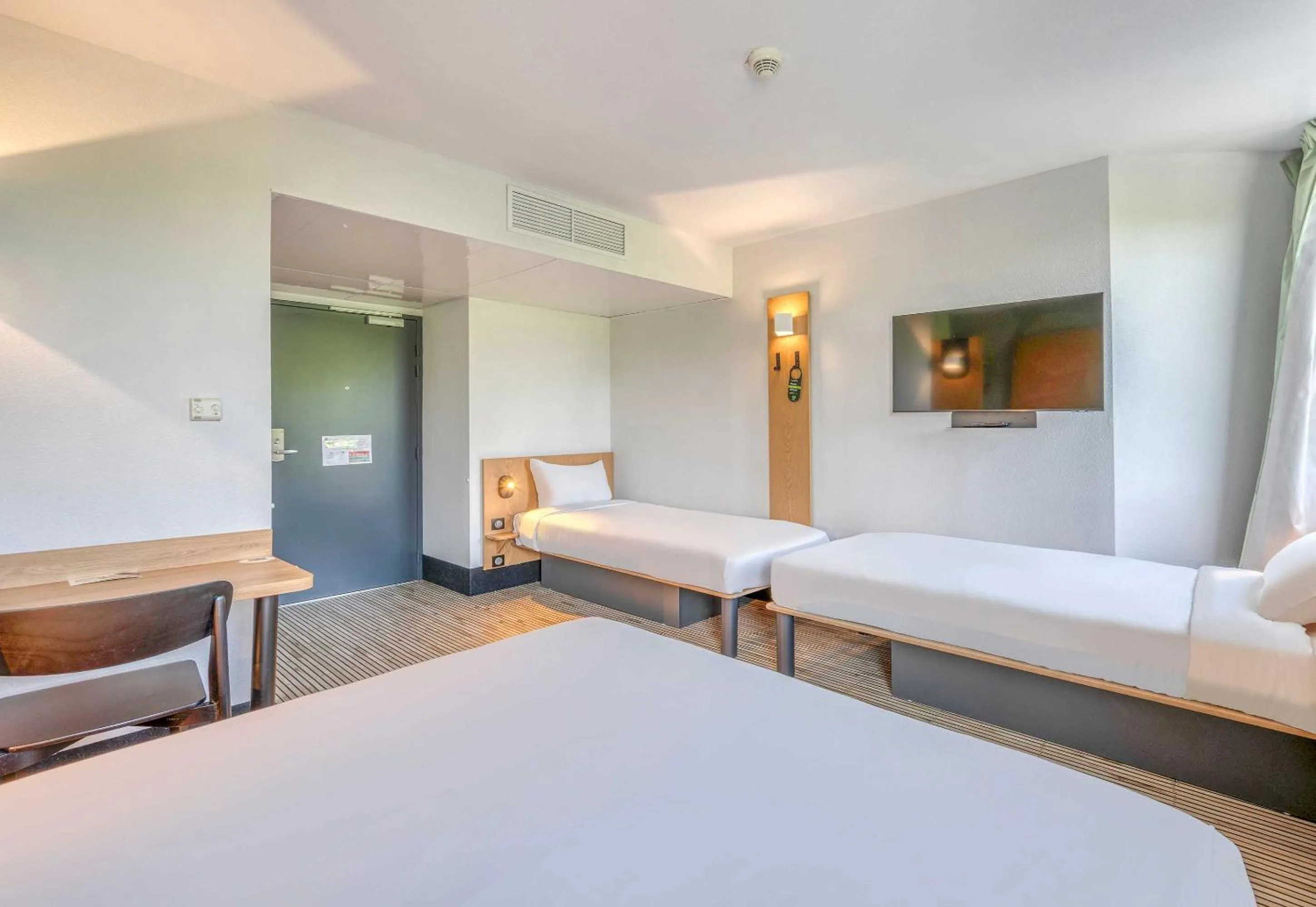 Bedroom, Bed in B&B HOTEL Bordeaux Centre Bègles