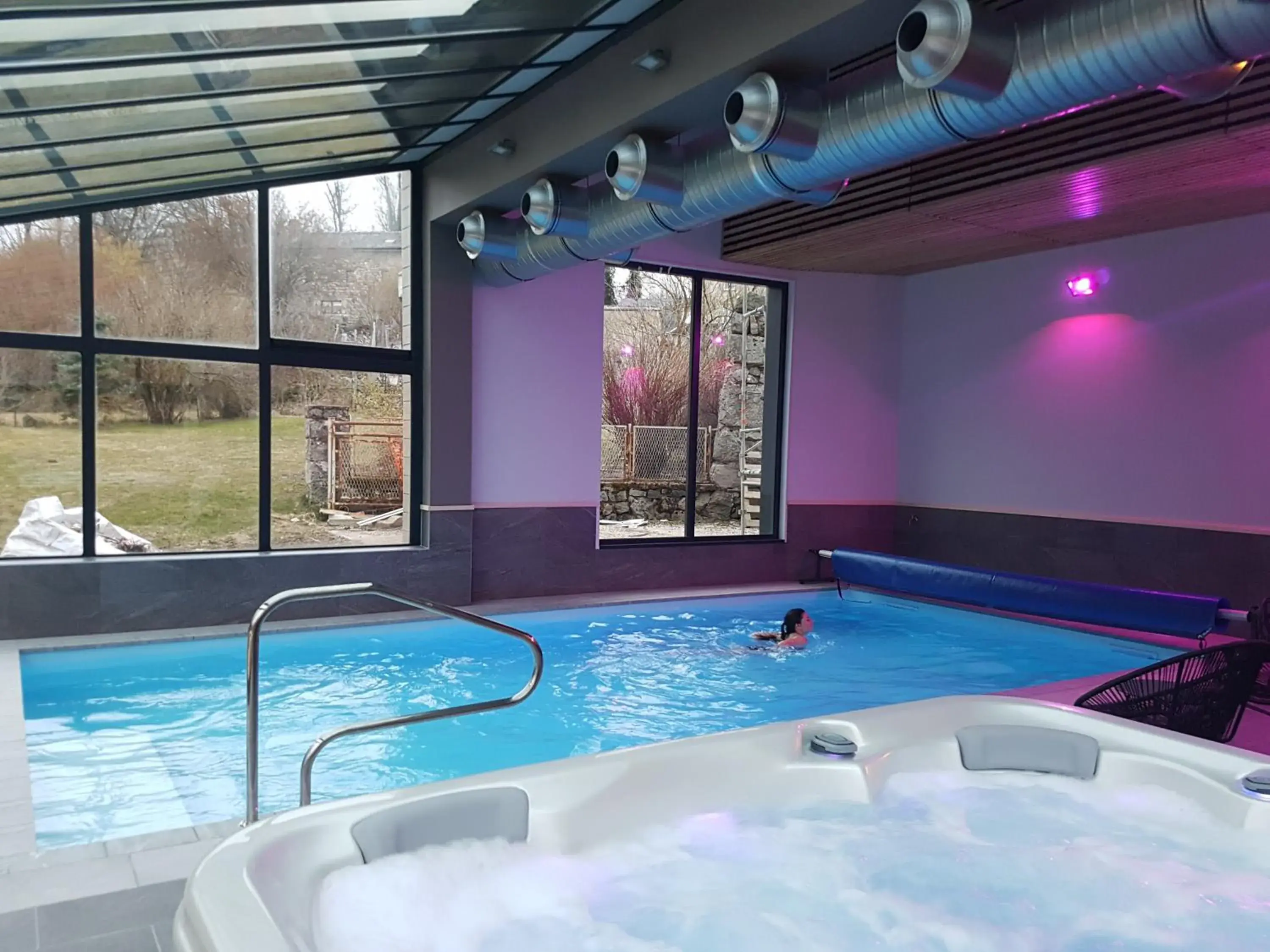 Staff in Logis SPA Hotel Restaurant De La Poste Staff in Logis SPA Hotel Restaurant De La Poste