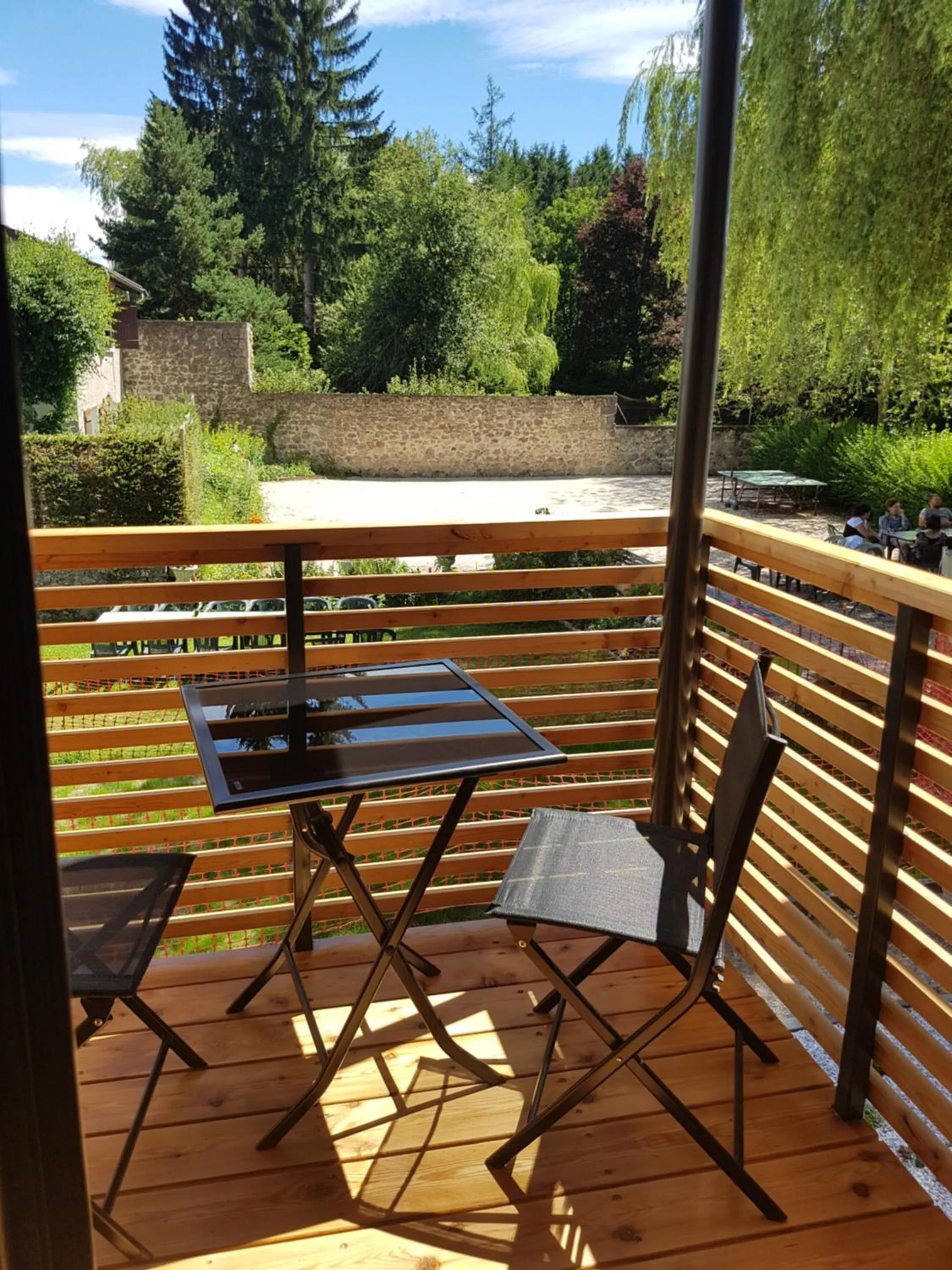 Garden in Logis SPA Hotel Restaurant De La Poste