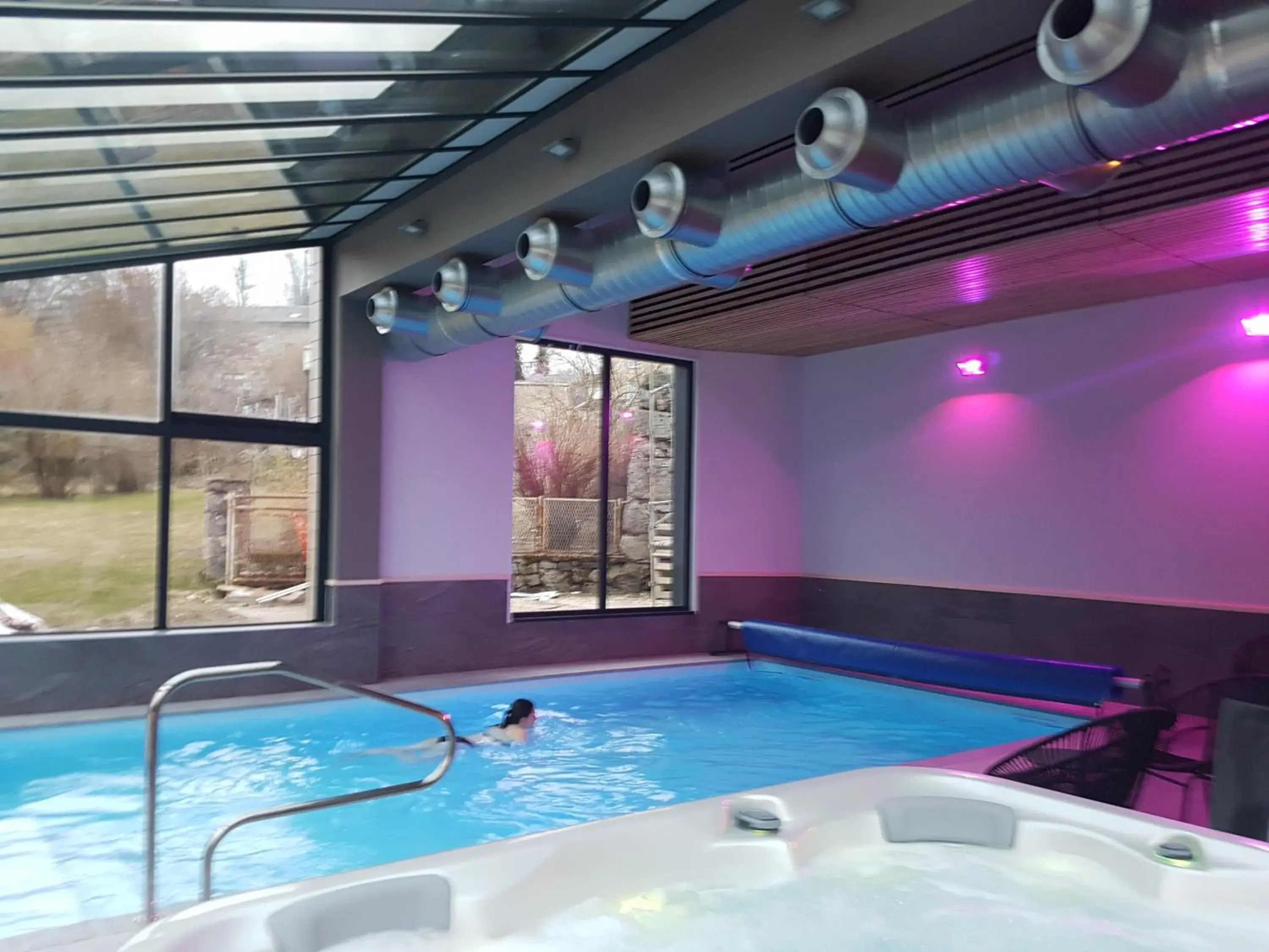 Swimming pool in Logis SPA Hotel Restaurant De La Poste Swimming pool in Logis SPA Hotel Restaurant De La Poste