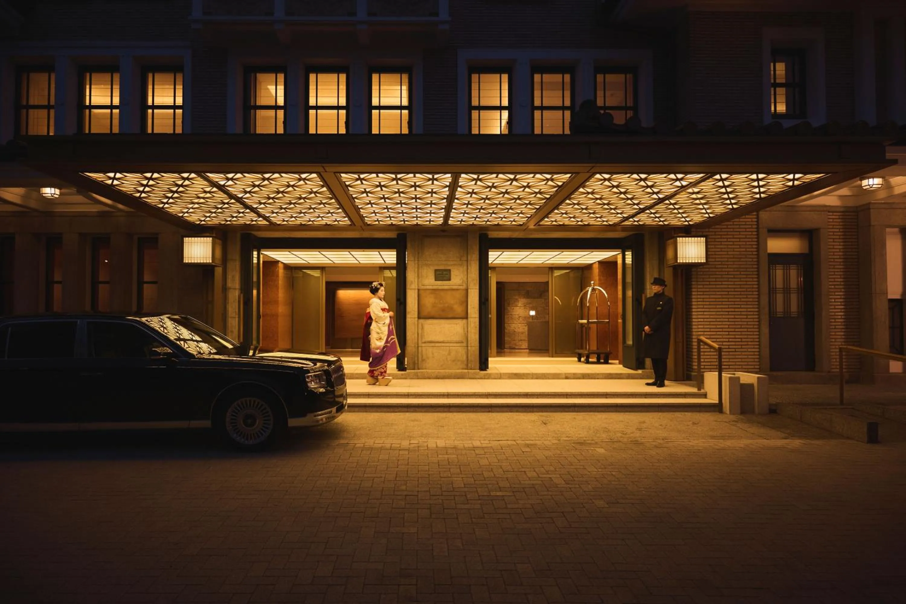 Facade/entrance in Imperial Hotel, Kyoto