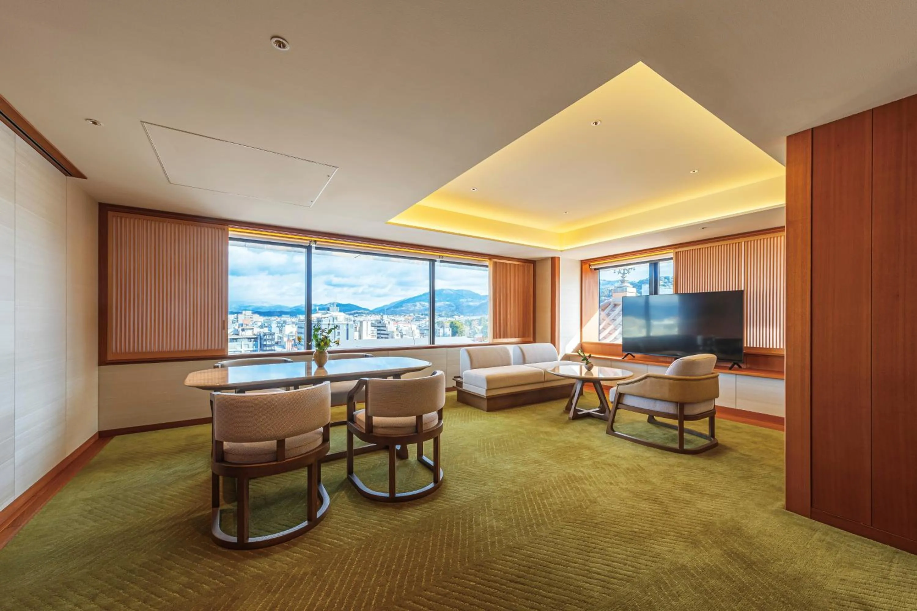 Photo of the whole room in Imperial Hotel, Kyoto