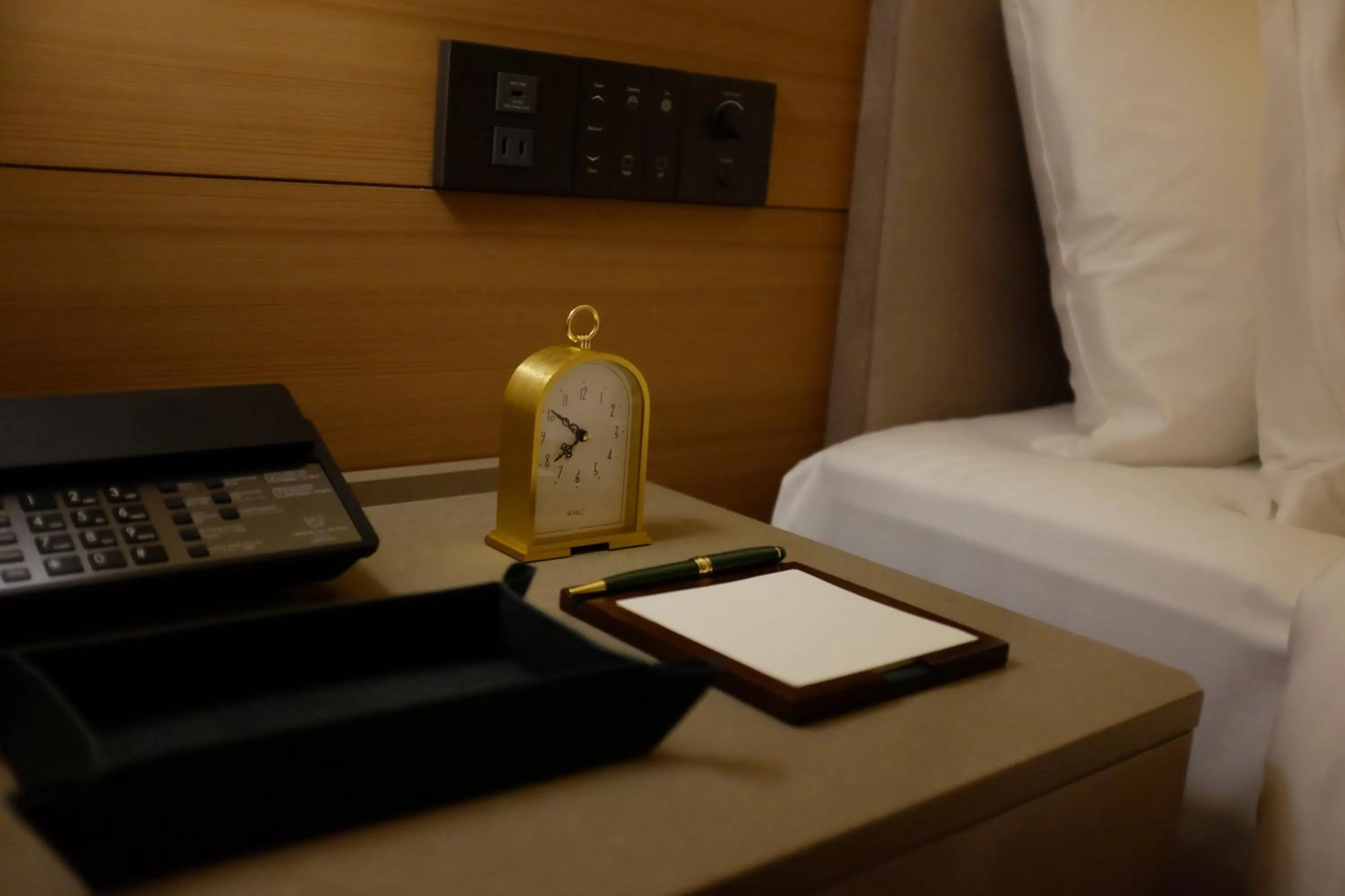 Photo of the whole room, Bed in Imperial Hotel, Kyoto
