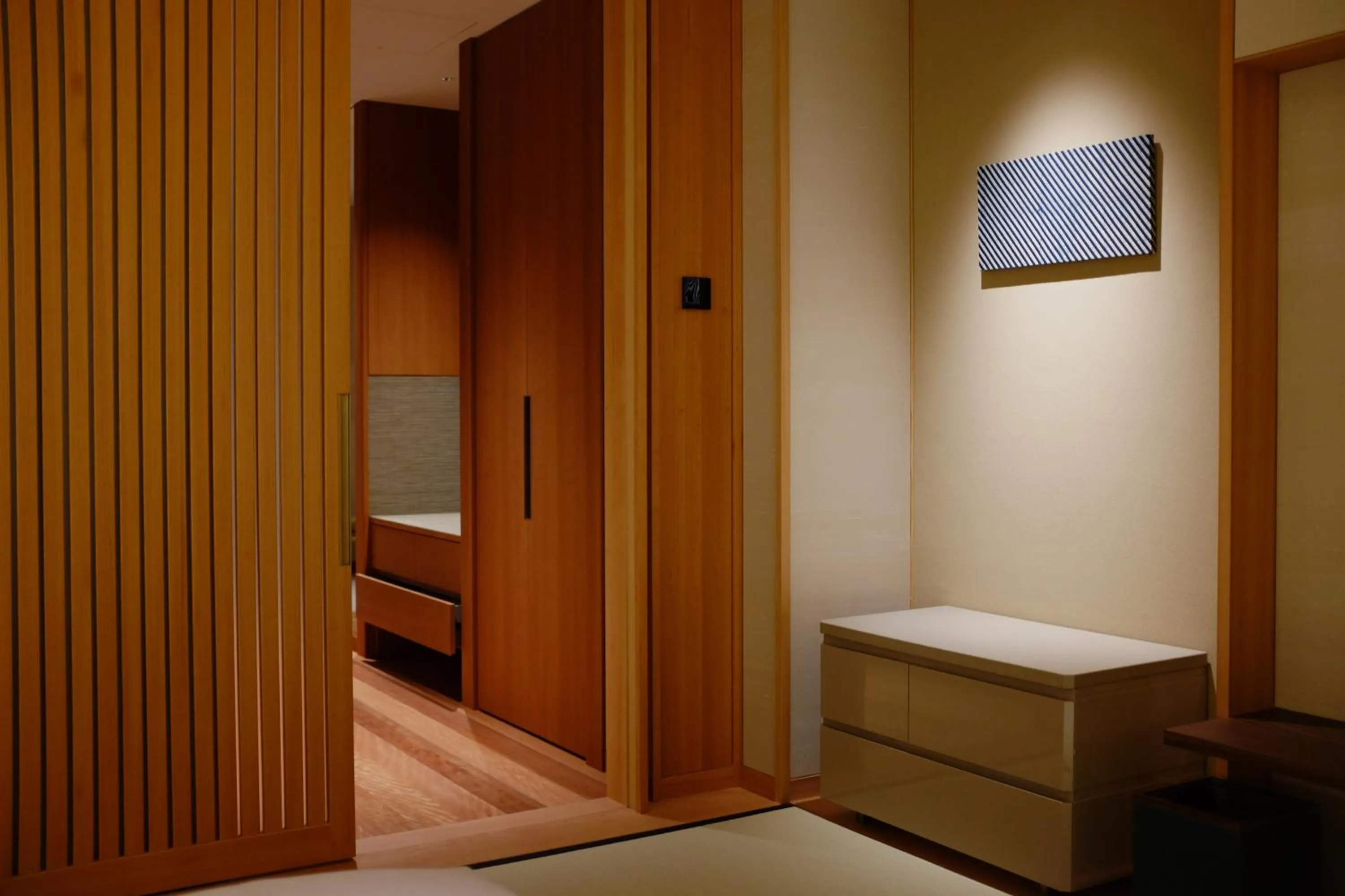 Photo of the whole room, Bed in Imperial Hotel, Kyoto