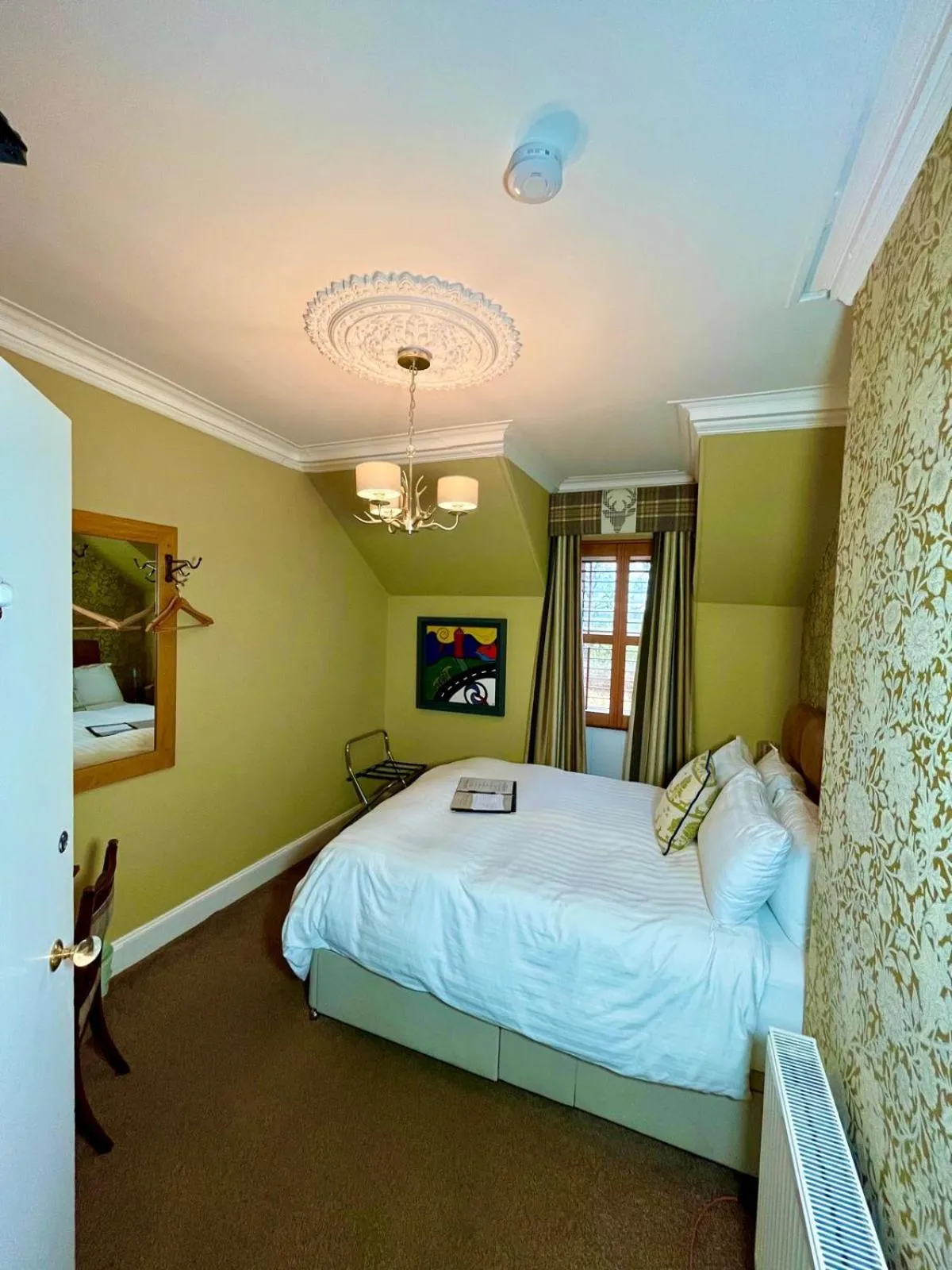 Bedroom, Bed in Ravenswood Guest House