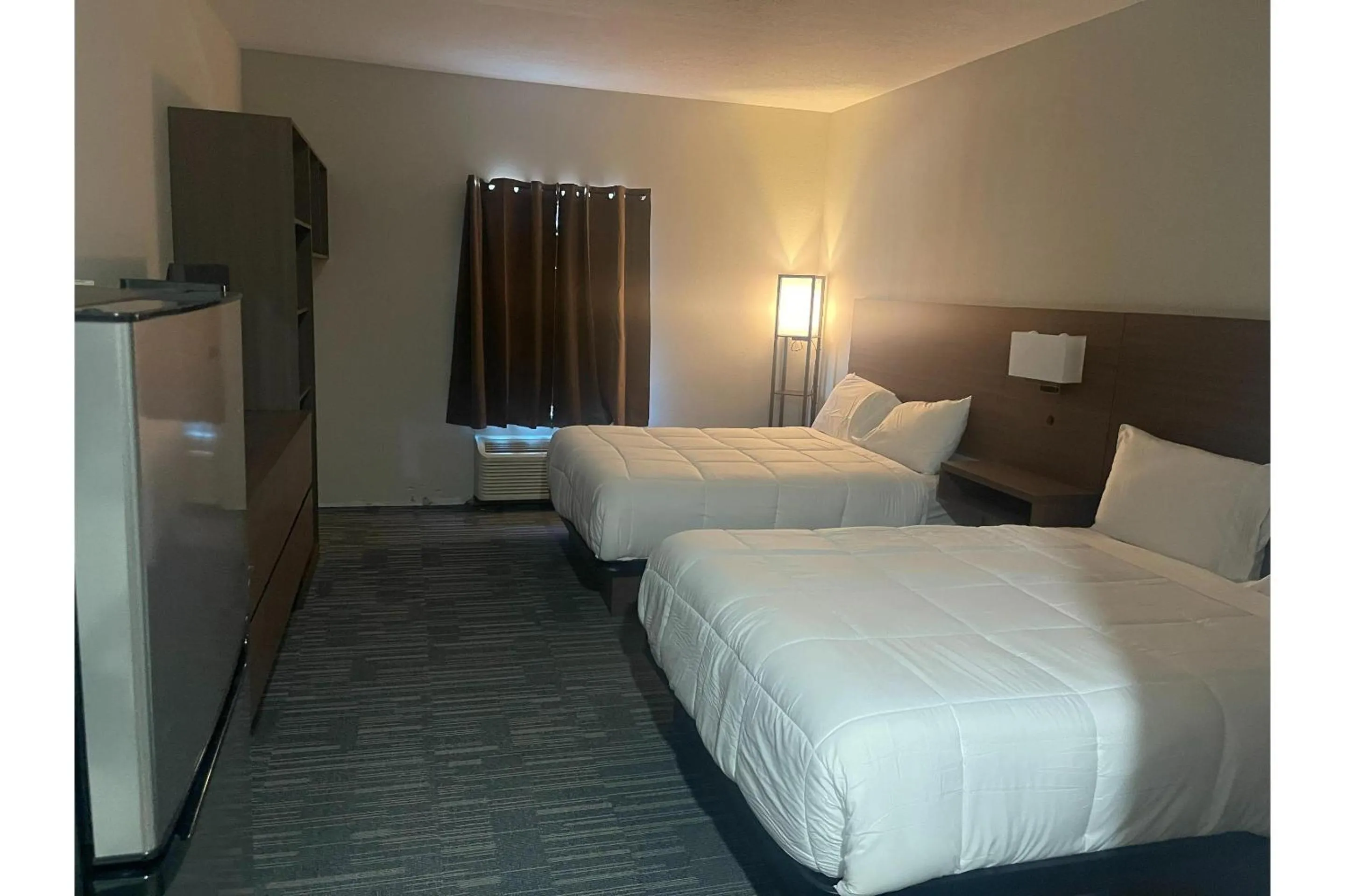 Bedroom, Bed in Hotel O Efficiency De Luxe Near Lake Charles Sulphur