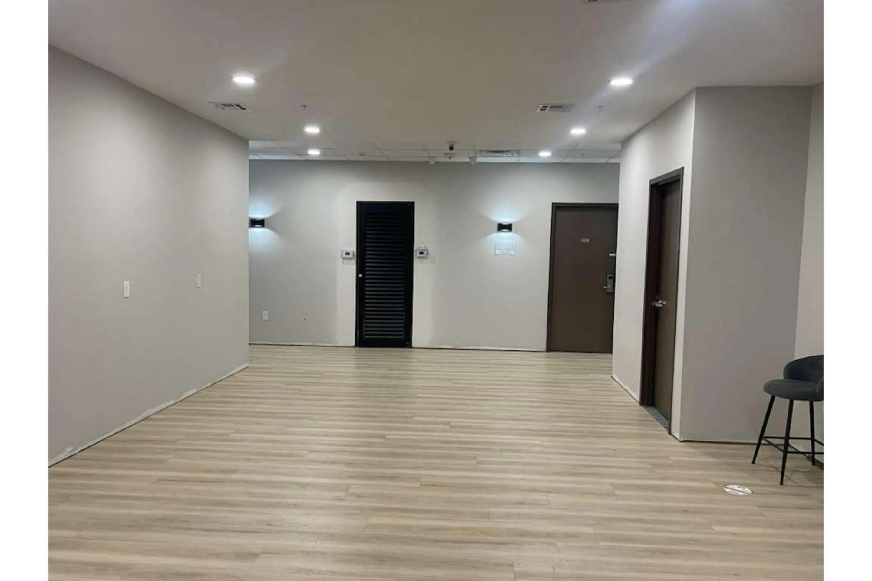 Lobby or reception in Hotel O Efficiency De Luxe Near Lake Charles Sulphur