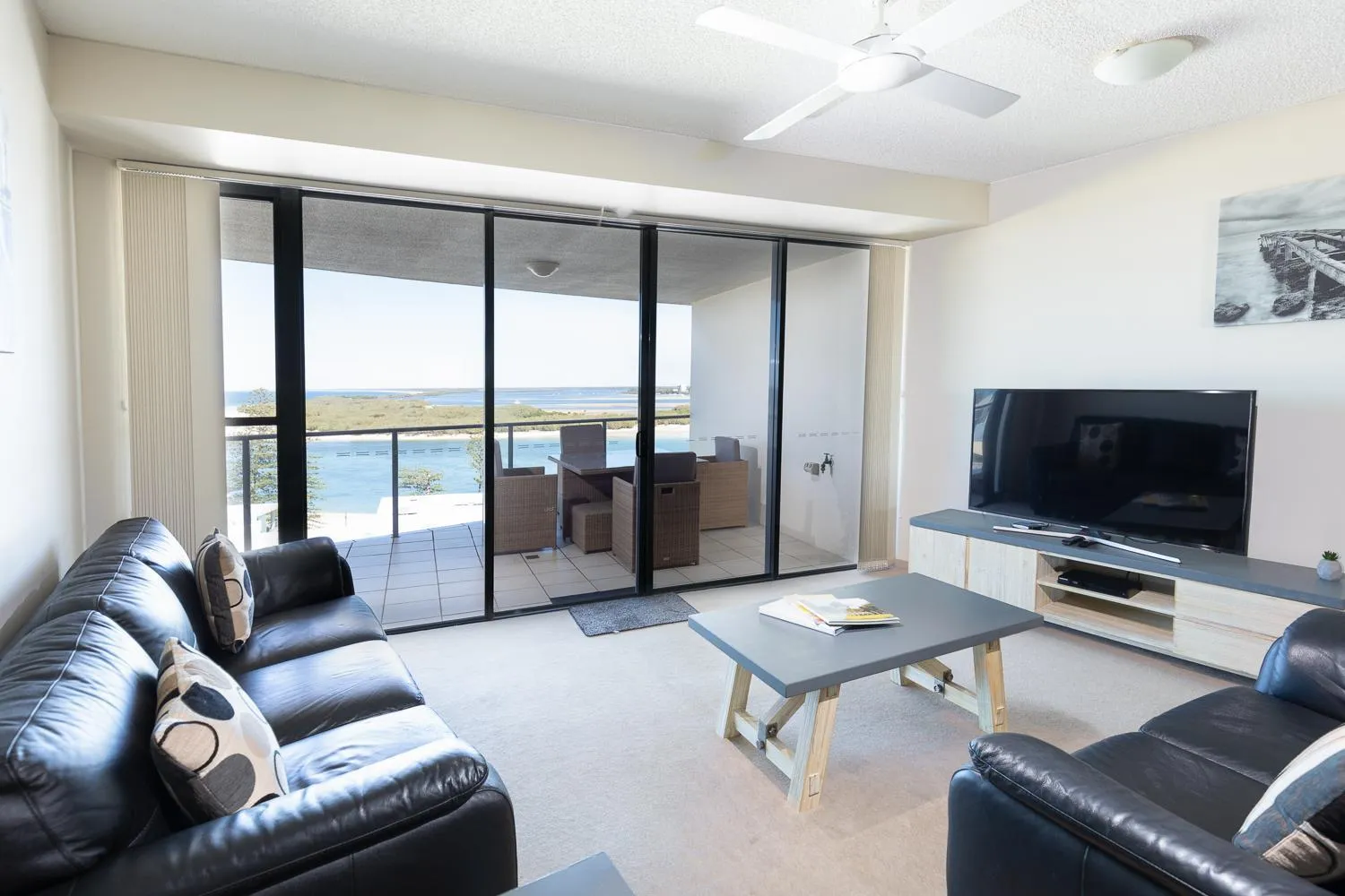 TV and multimedia in The Waterford Prestige Apartments