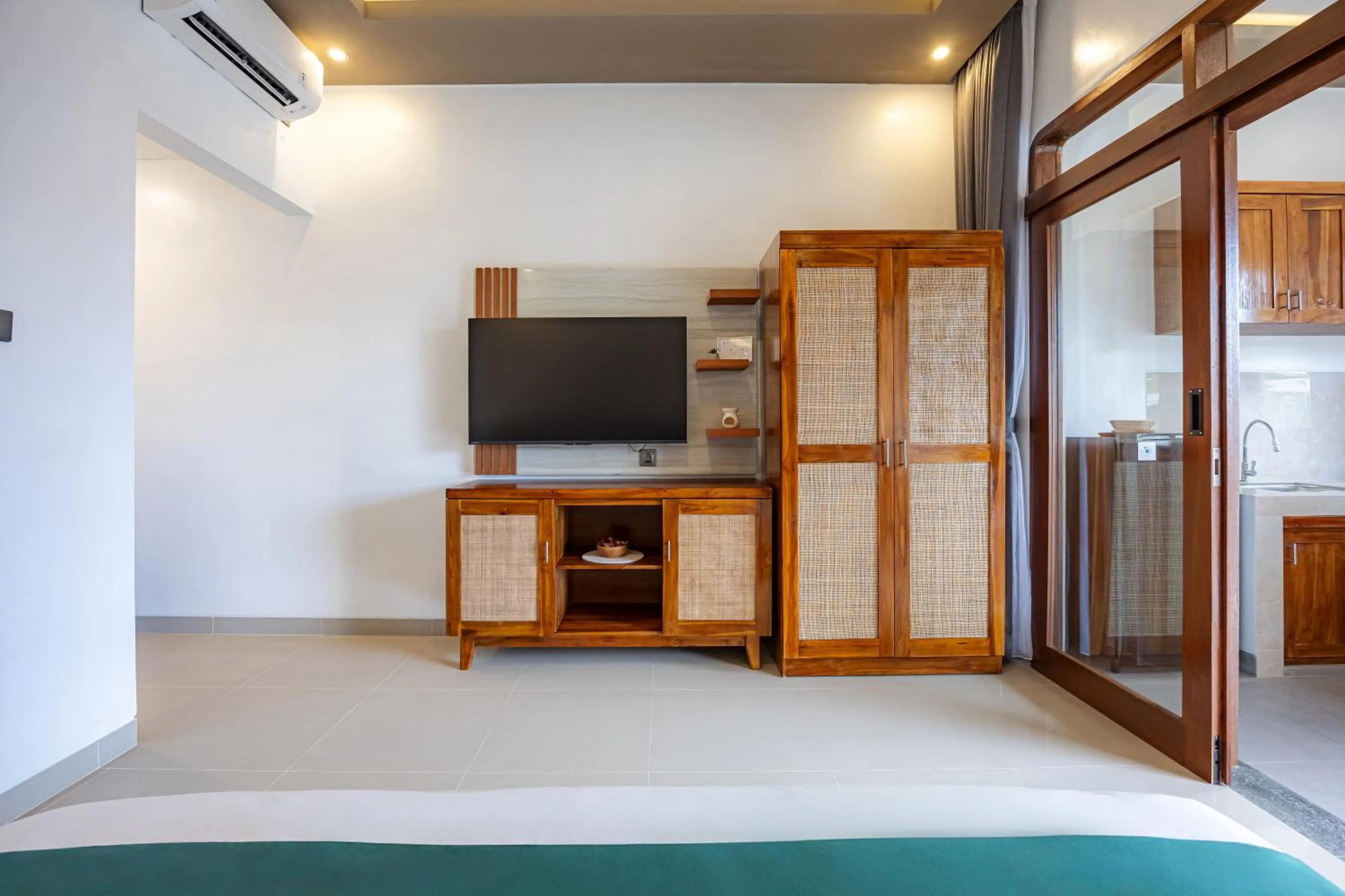wardrobe in Cove Dharma Kencana