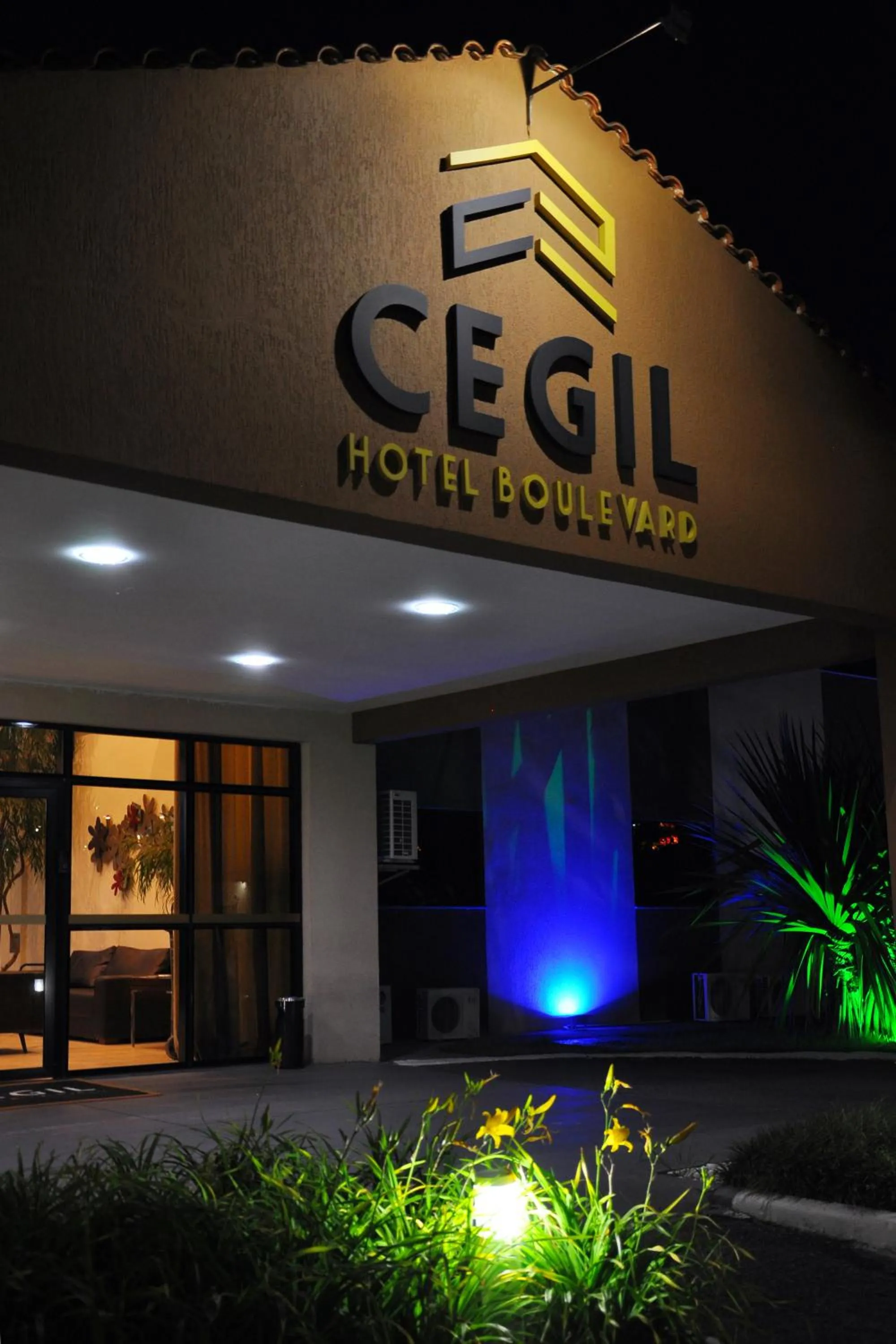Facade/entrance in Cegil Hotel Boulevard