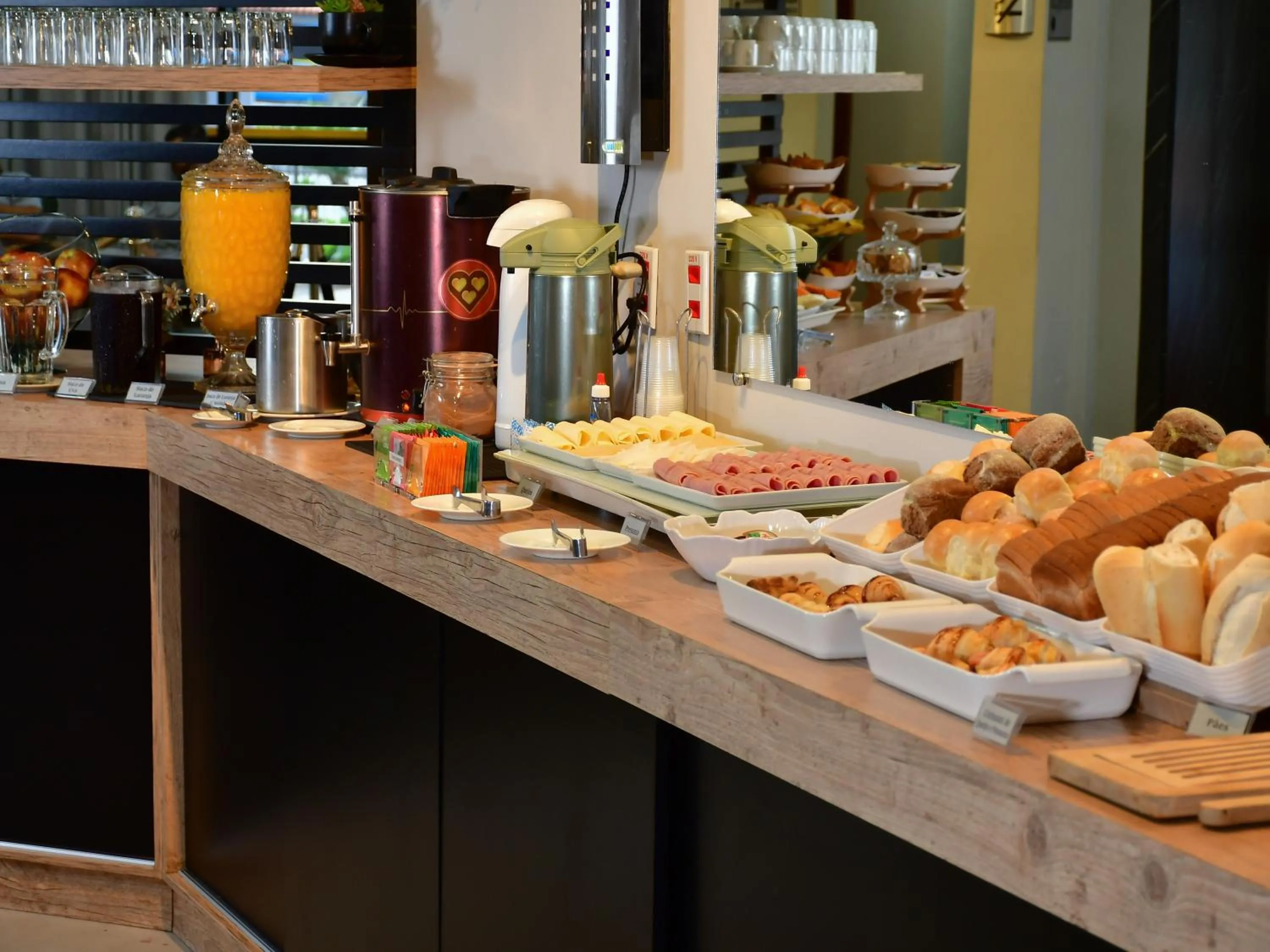 Buffet breakfast in Giorni Hotel Boulevard