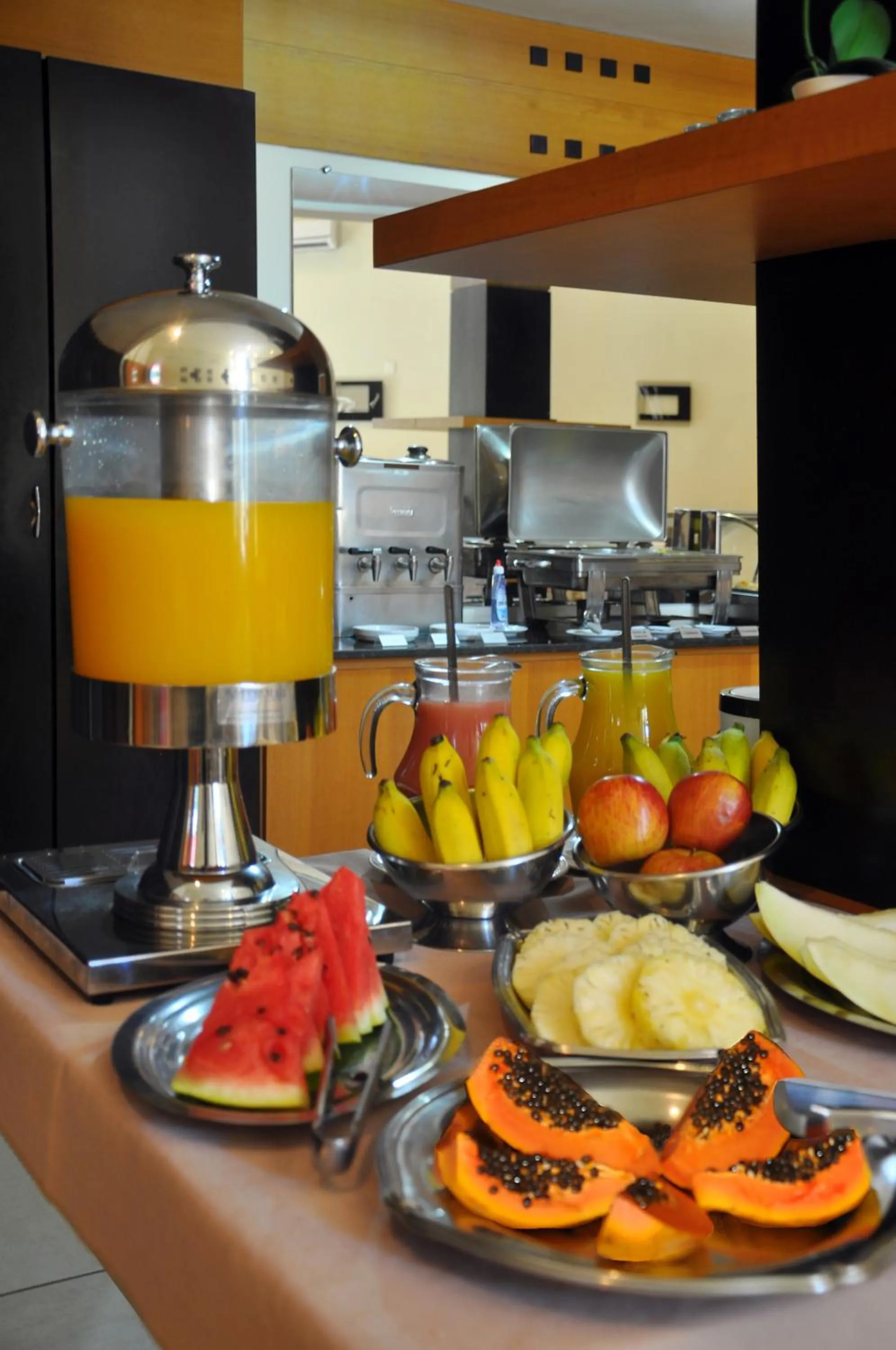 Food in Cegil Hotel Boulevard