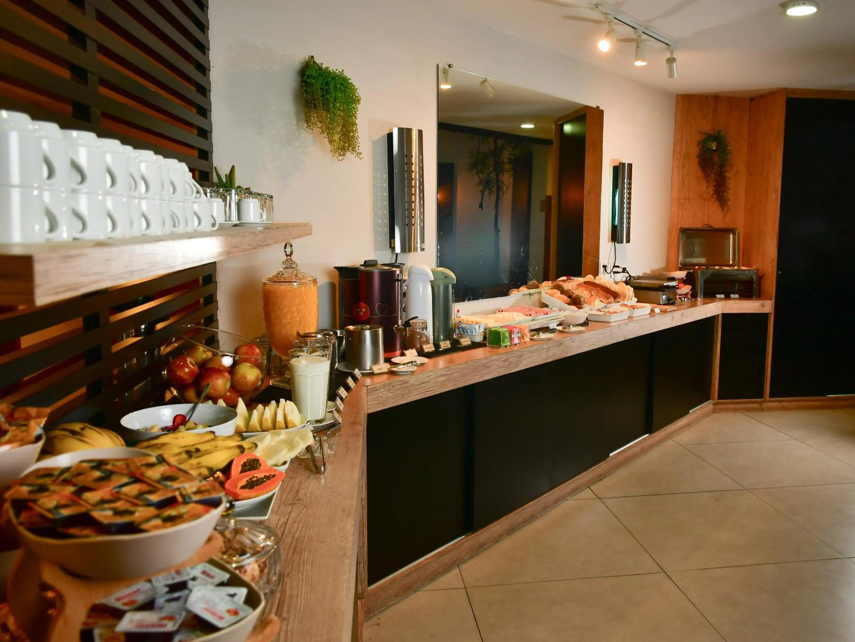 Buffet breakfast in Giorni Hotel Boulevard