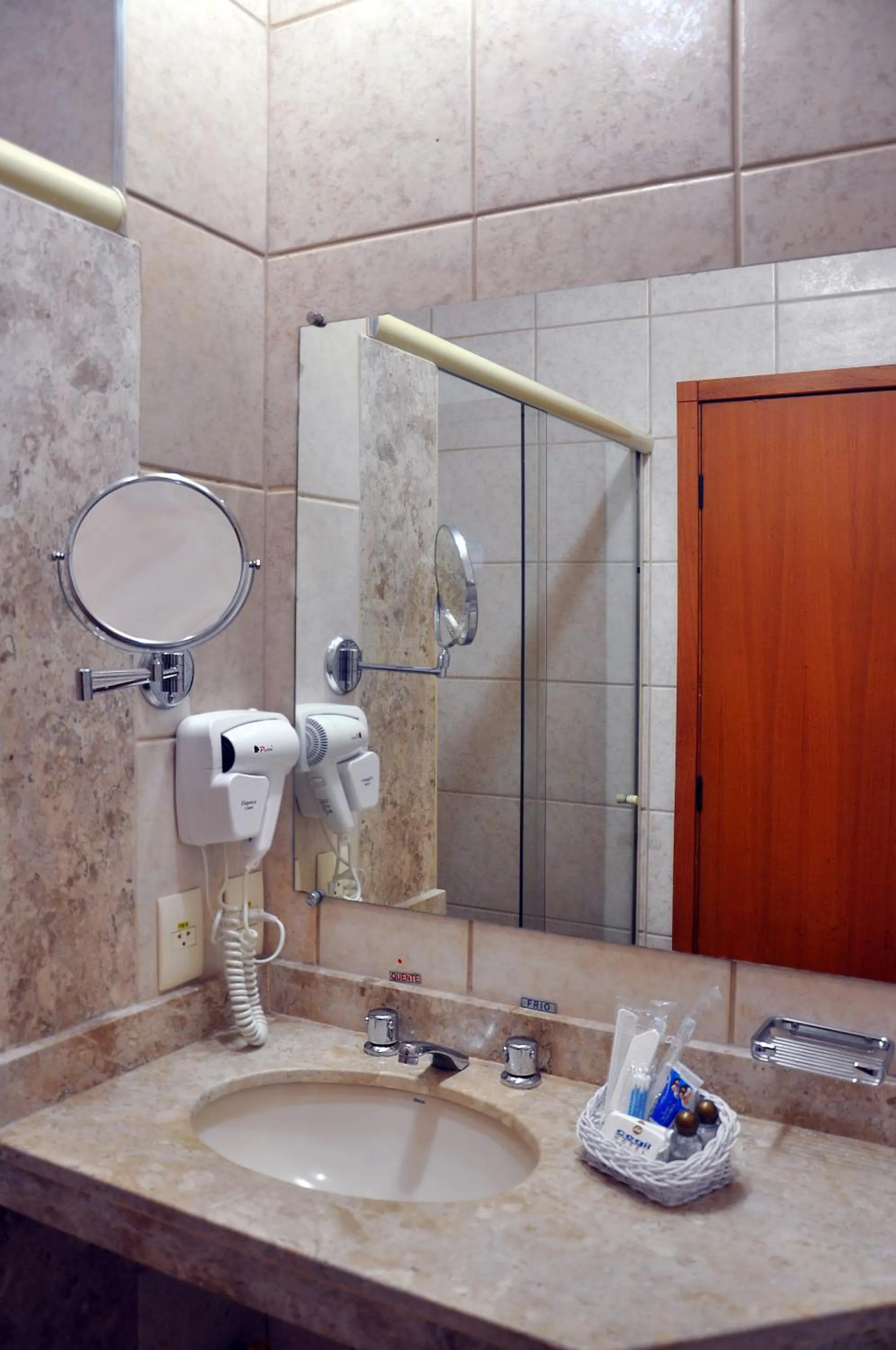 Bathroom in Cegil Hotel Boulevard