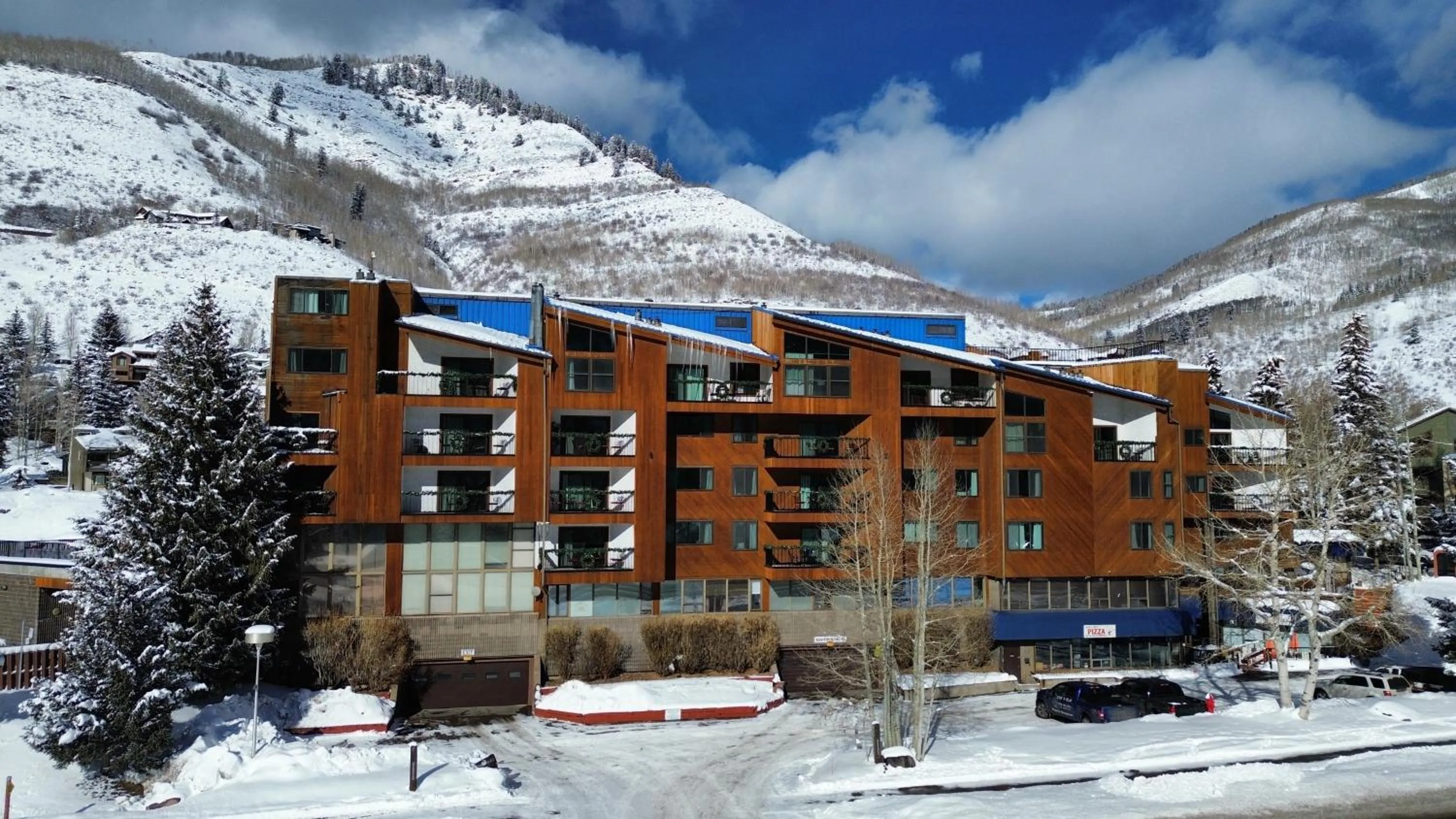 Property building in Vail Run Resort