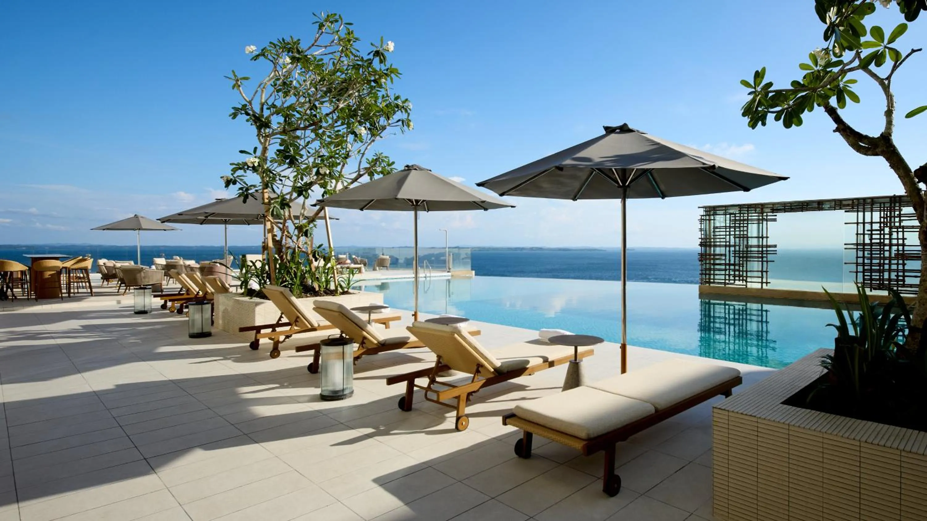 Swimming pool in Ormond Sandakan