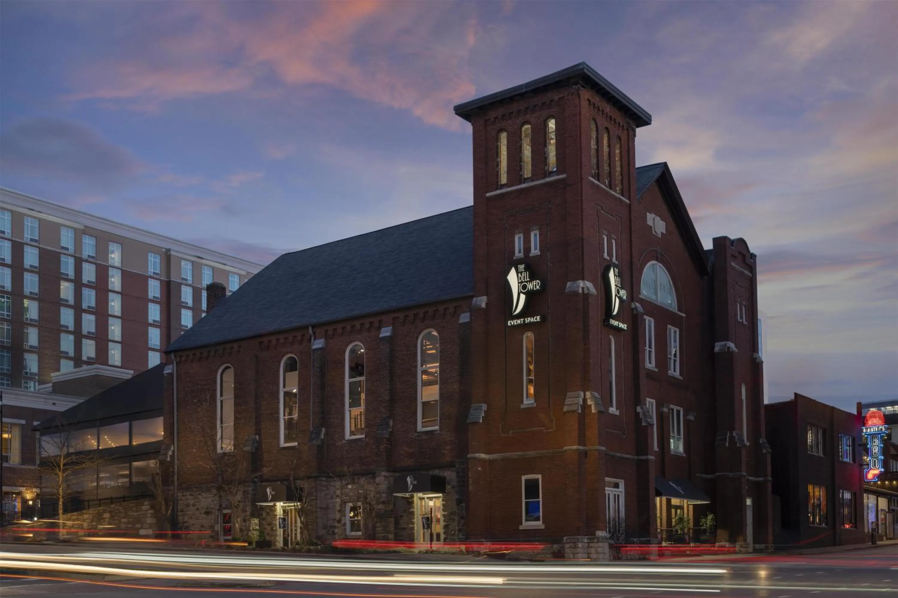Property building in Motto By Hilton Nashville Downtown
