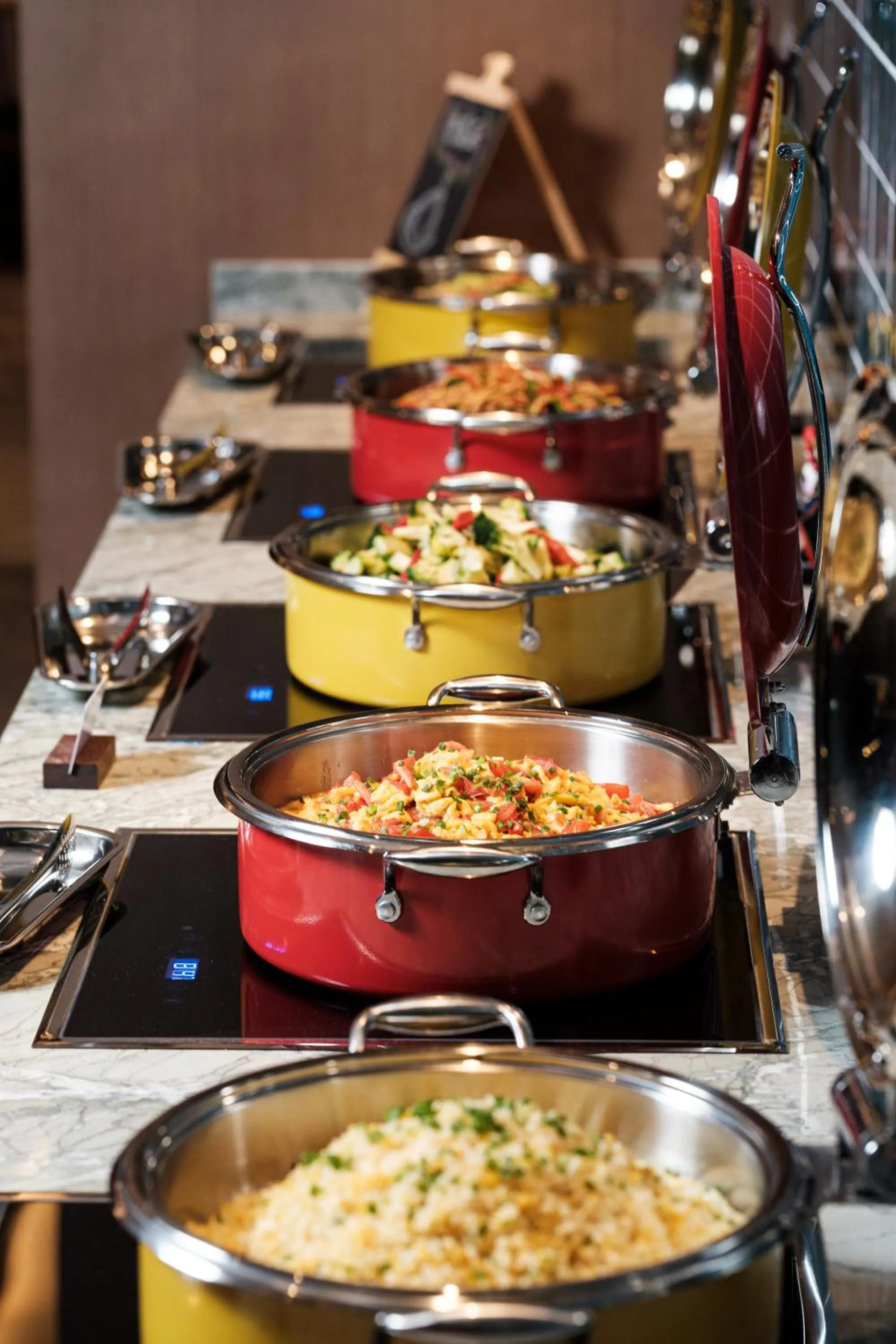 Restaurant/places to eat in Hilton Garden Inn Chengdu East Railway Station