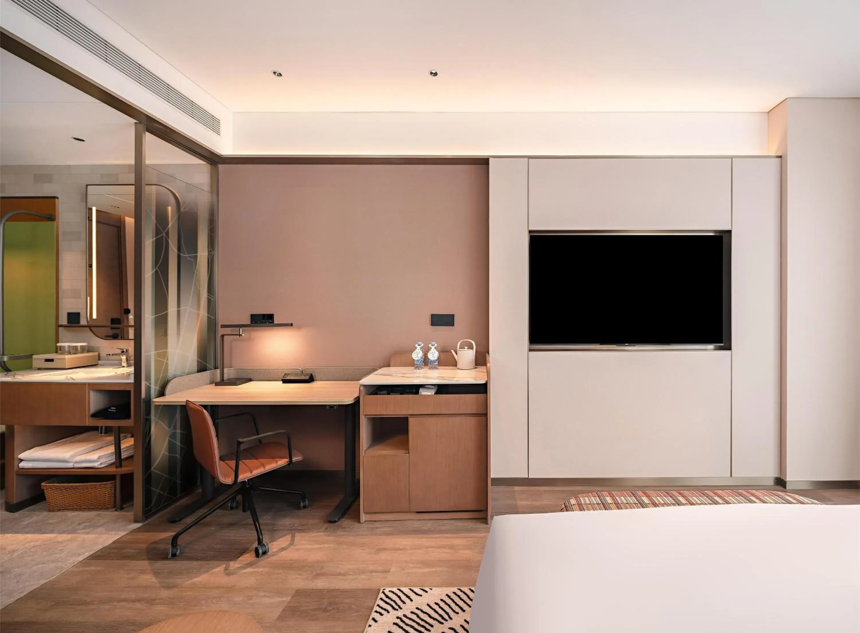 King Room with Sofa Bed in Hilton Garden Inn Chengdu East Railway Station King Room with Sofa Bed in Hilton Garden Inn Chengdu East Railway Station