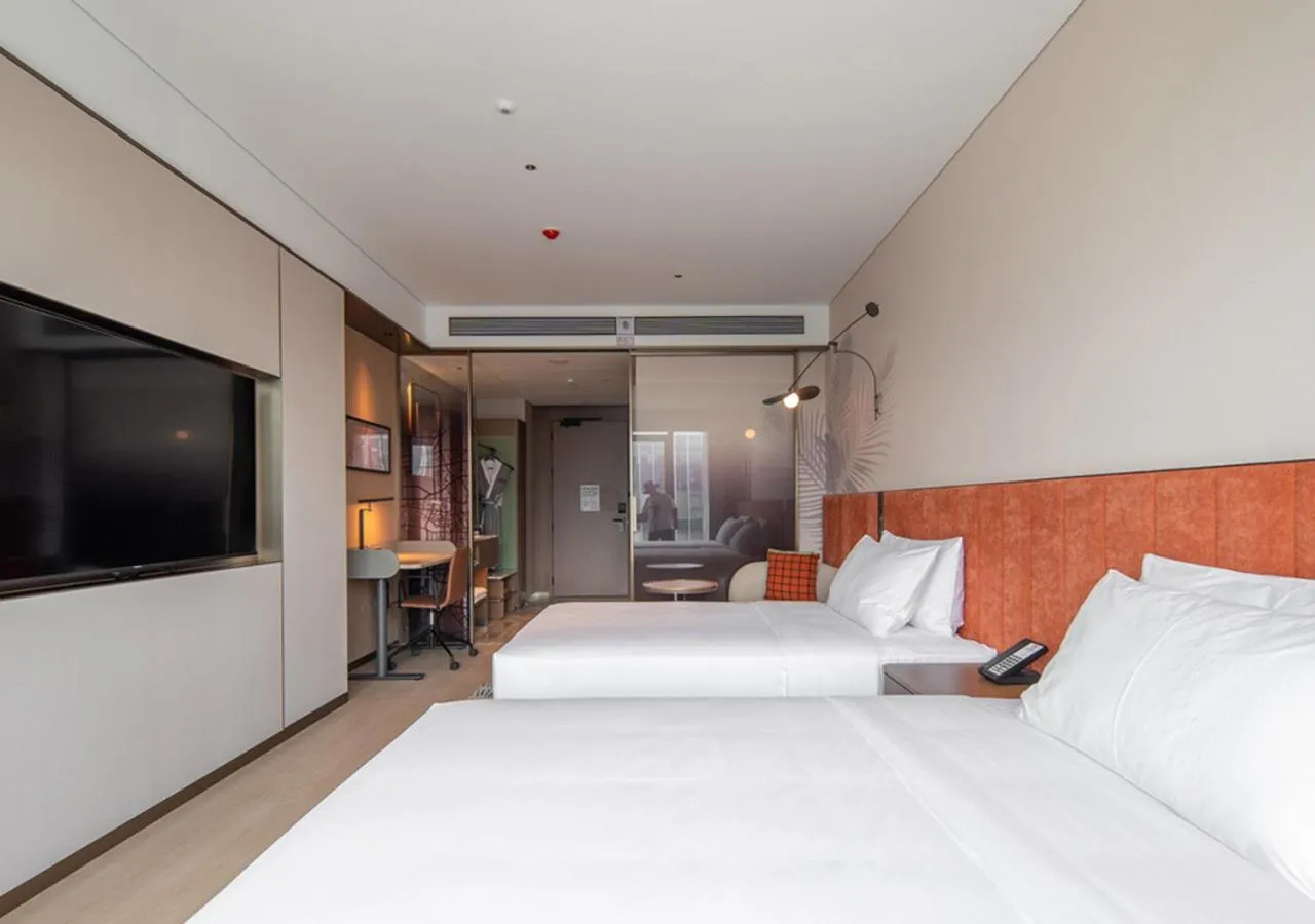 Photo of the whole room, Bed in Hilton Garden Inn Wuhu Economic Tech Zone