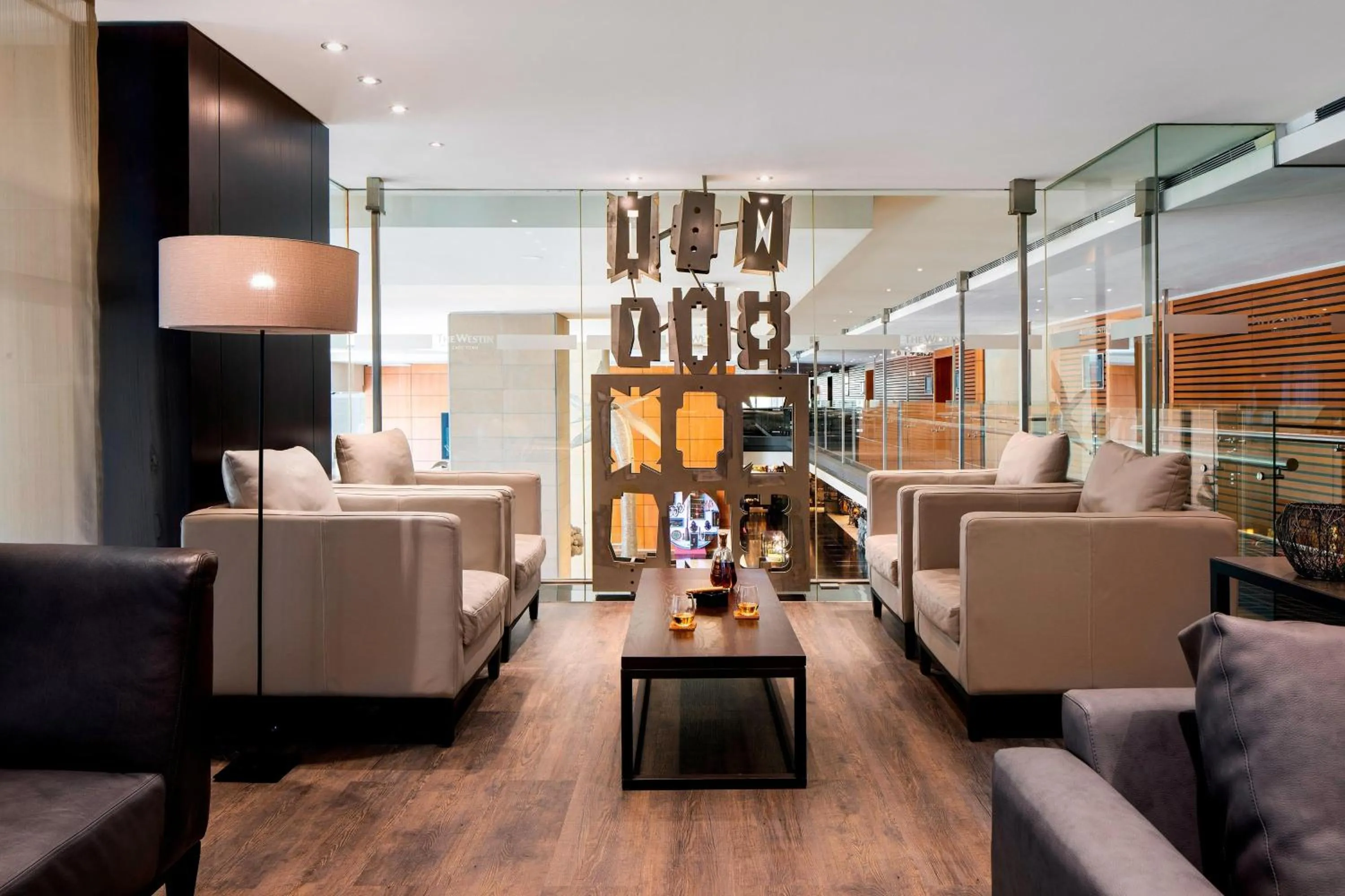 Lounge or bar in The Westin Cape Town