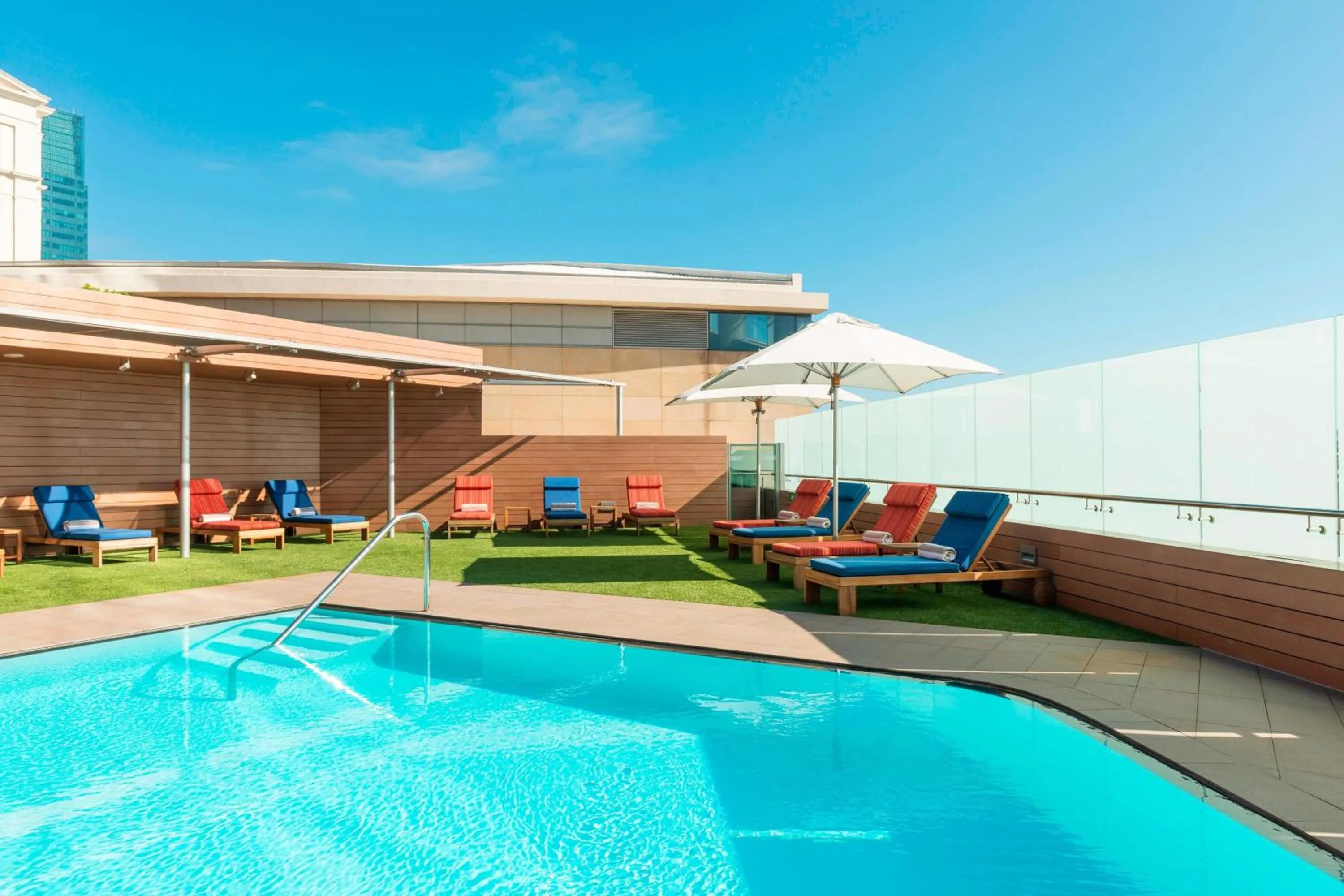 Swimming pool in The Westin Cape Town