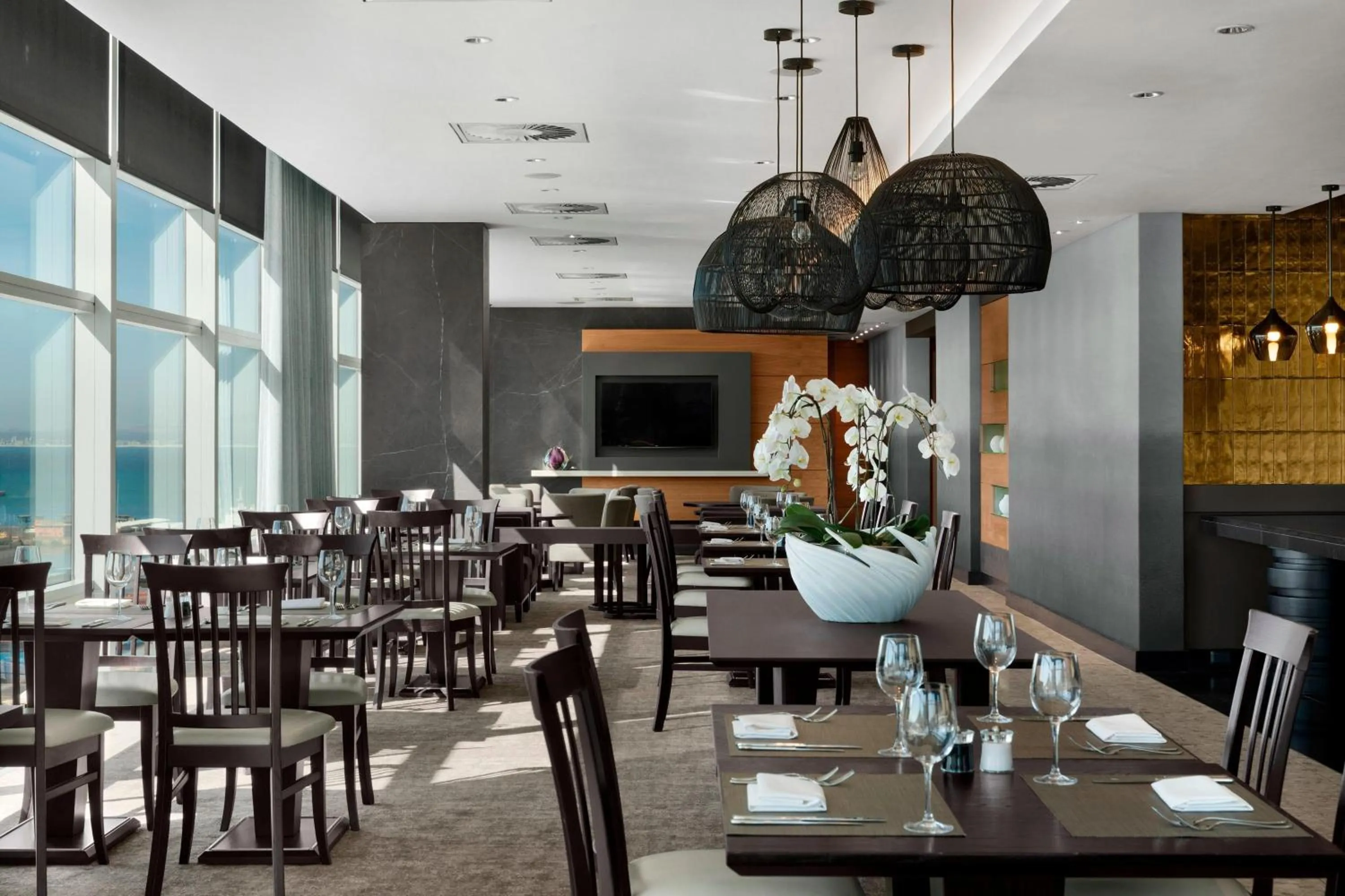 Restaurant/places to eat in The Westin Cape Town