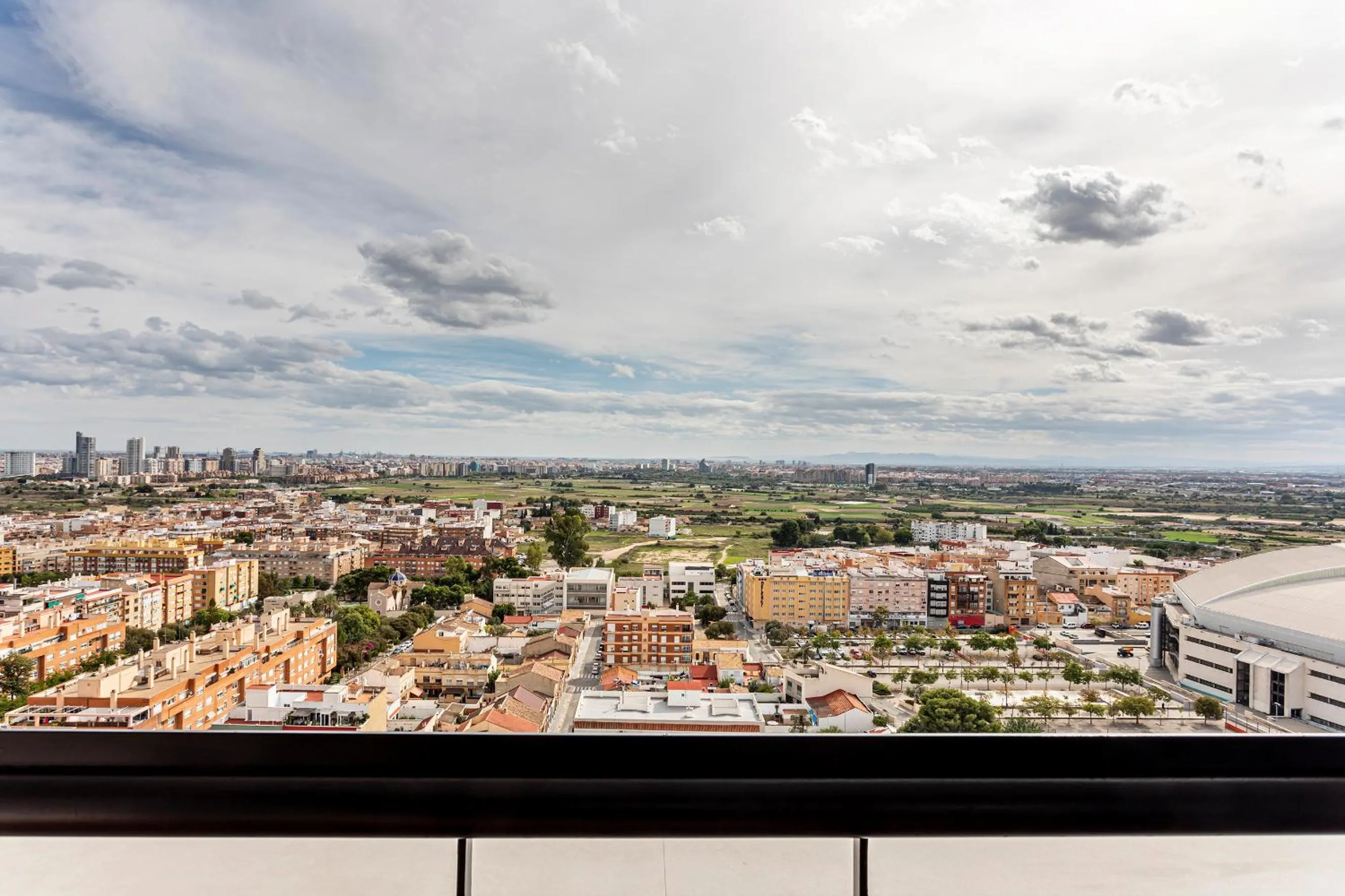 City view in B48 Valencia Feria