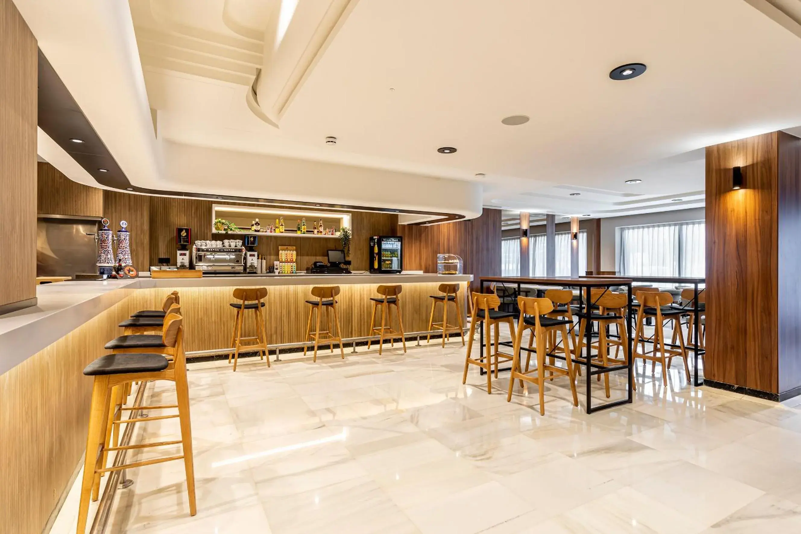 Restaurant/places to eat in B48 Valencia Feria Restaurant/places to eat in B48 Valencia Feria