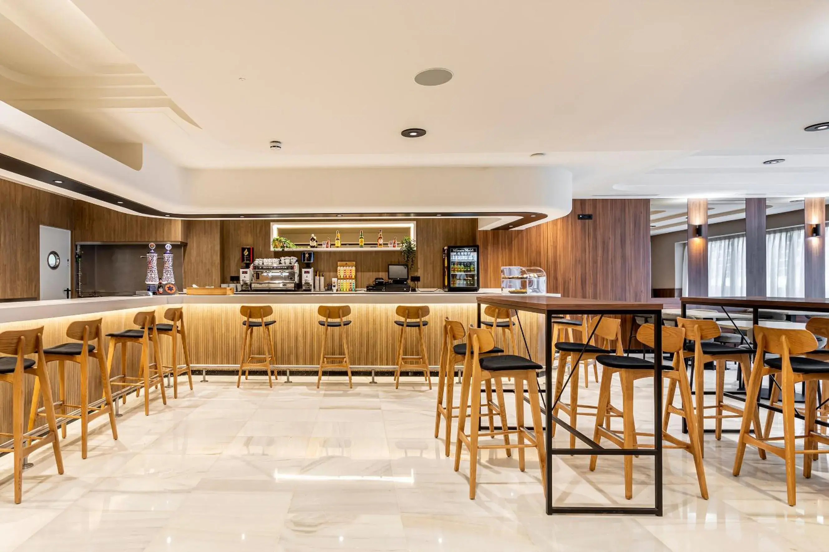 Restaurant/places to eat in B48 Valencia Feria Restaurant/places to eat in B48 Valencia Feria