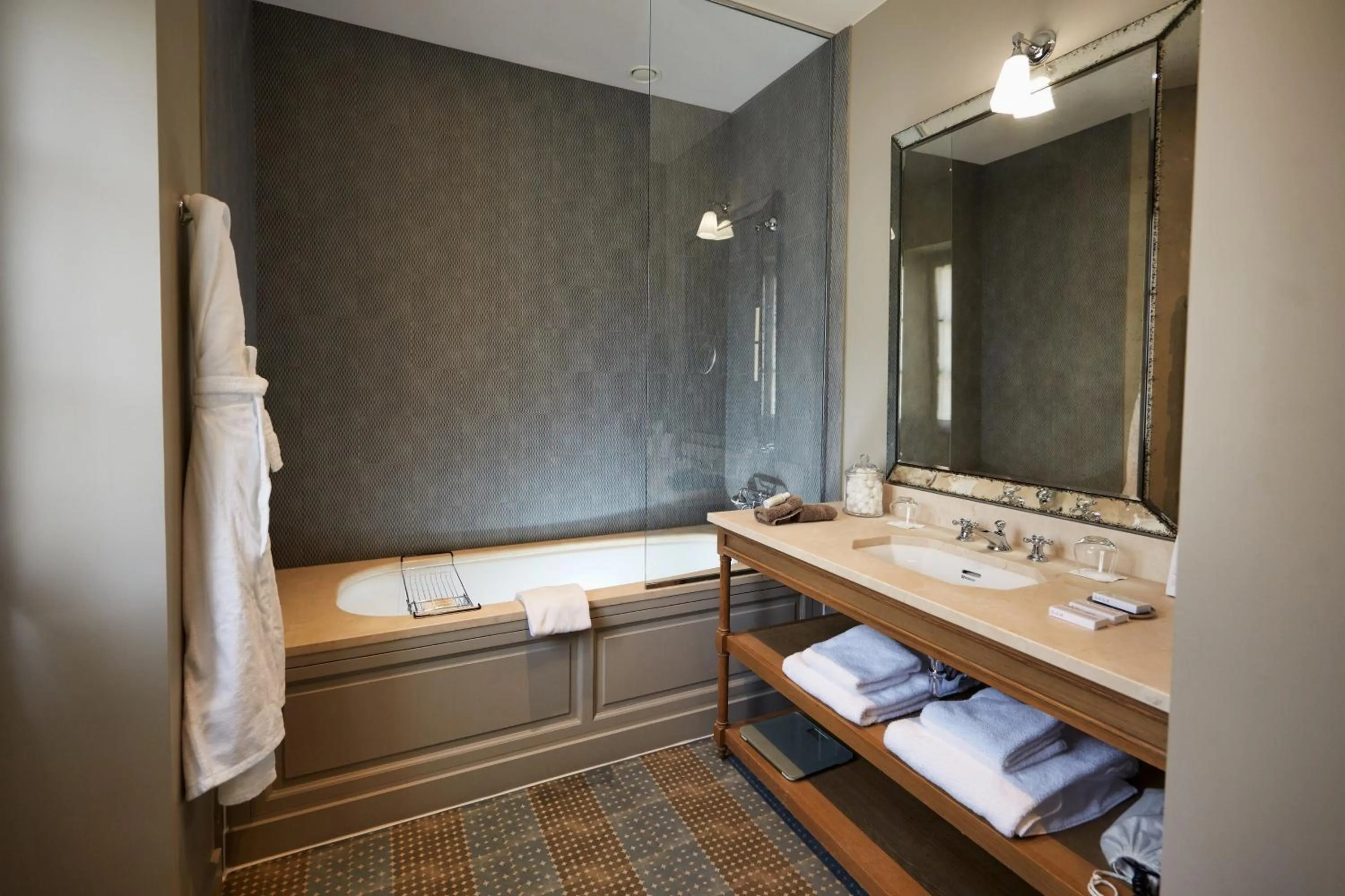 Bathroom in Domaine de Fontenille