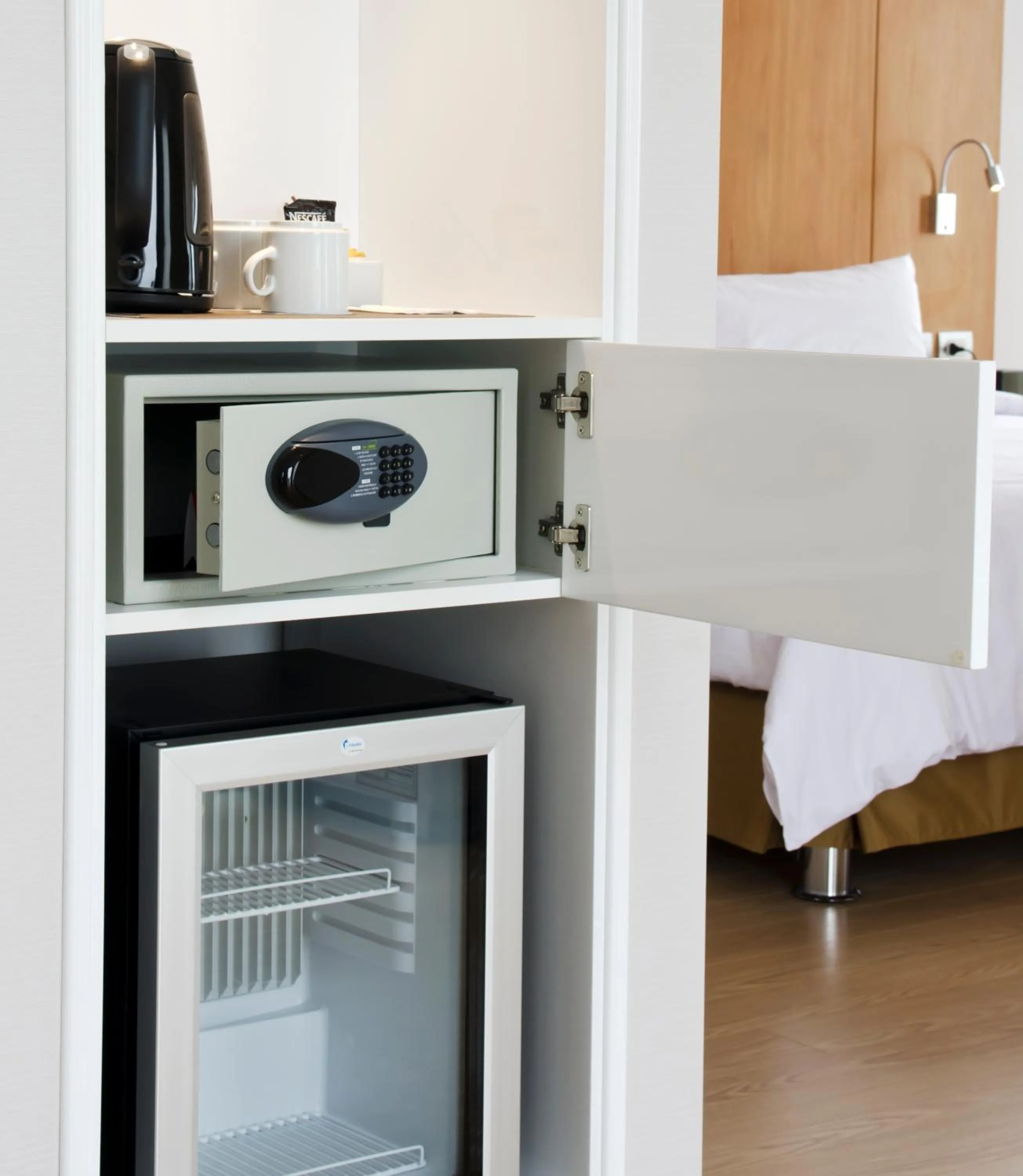 Coffee/tea facilities in Ramada Encore by Wyndham Lima San Isidro