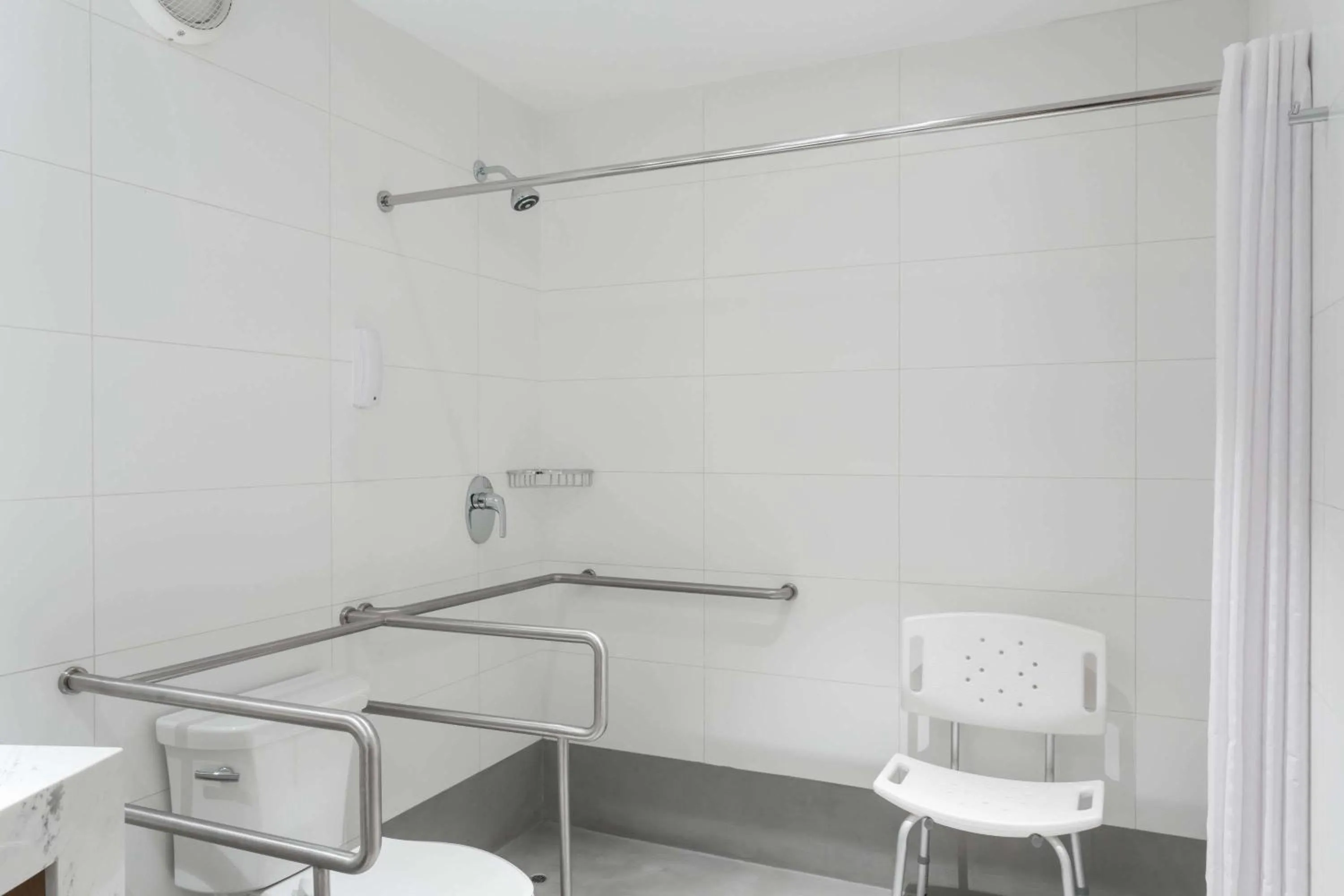 Bathroom in Ramada Encore by Wyndham Lima San Isidro