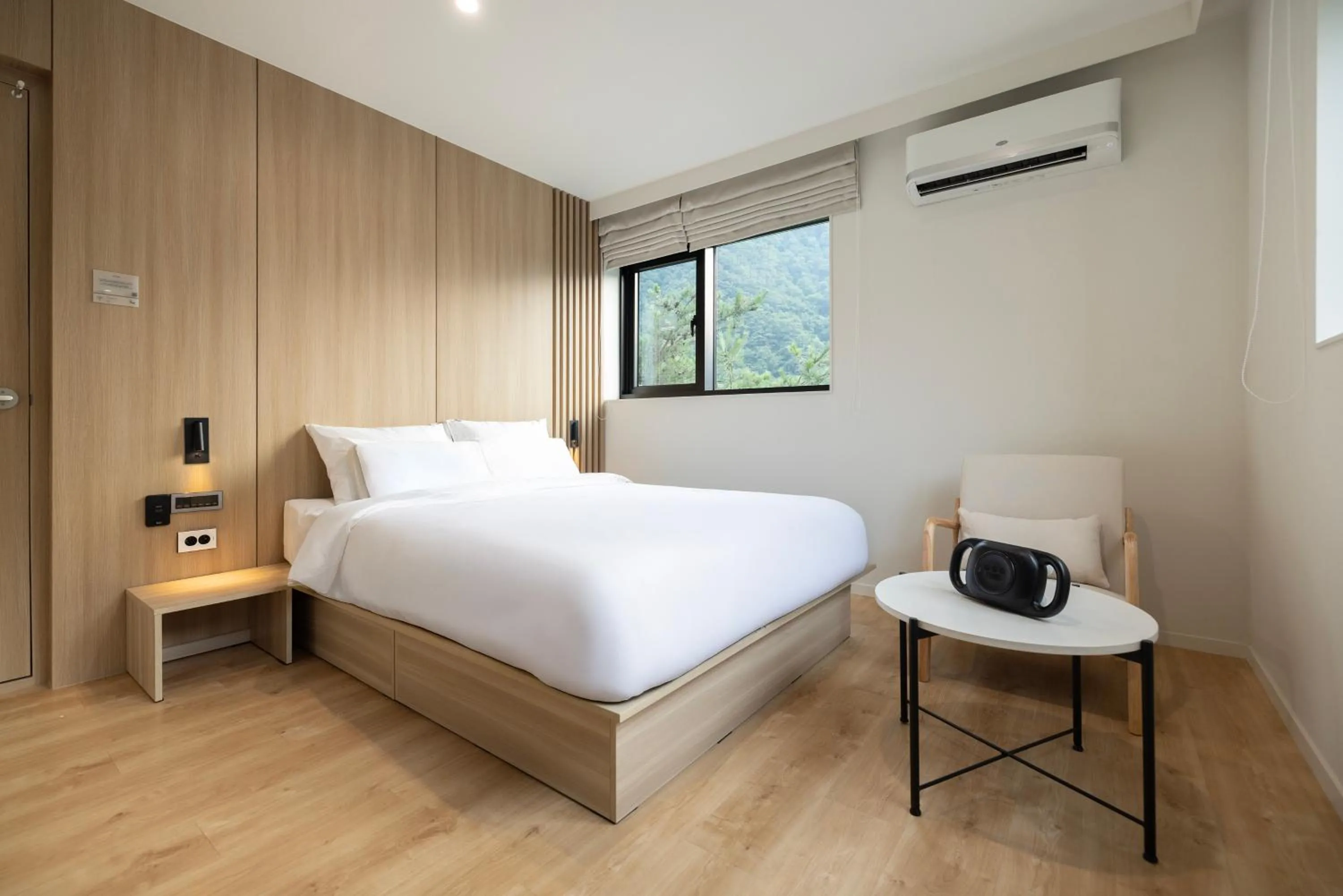 Bed in Hotel Rivmont Danyang by AANK
