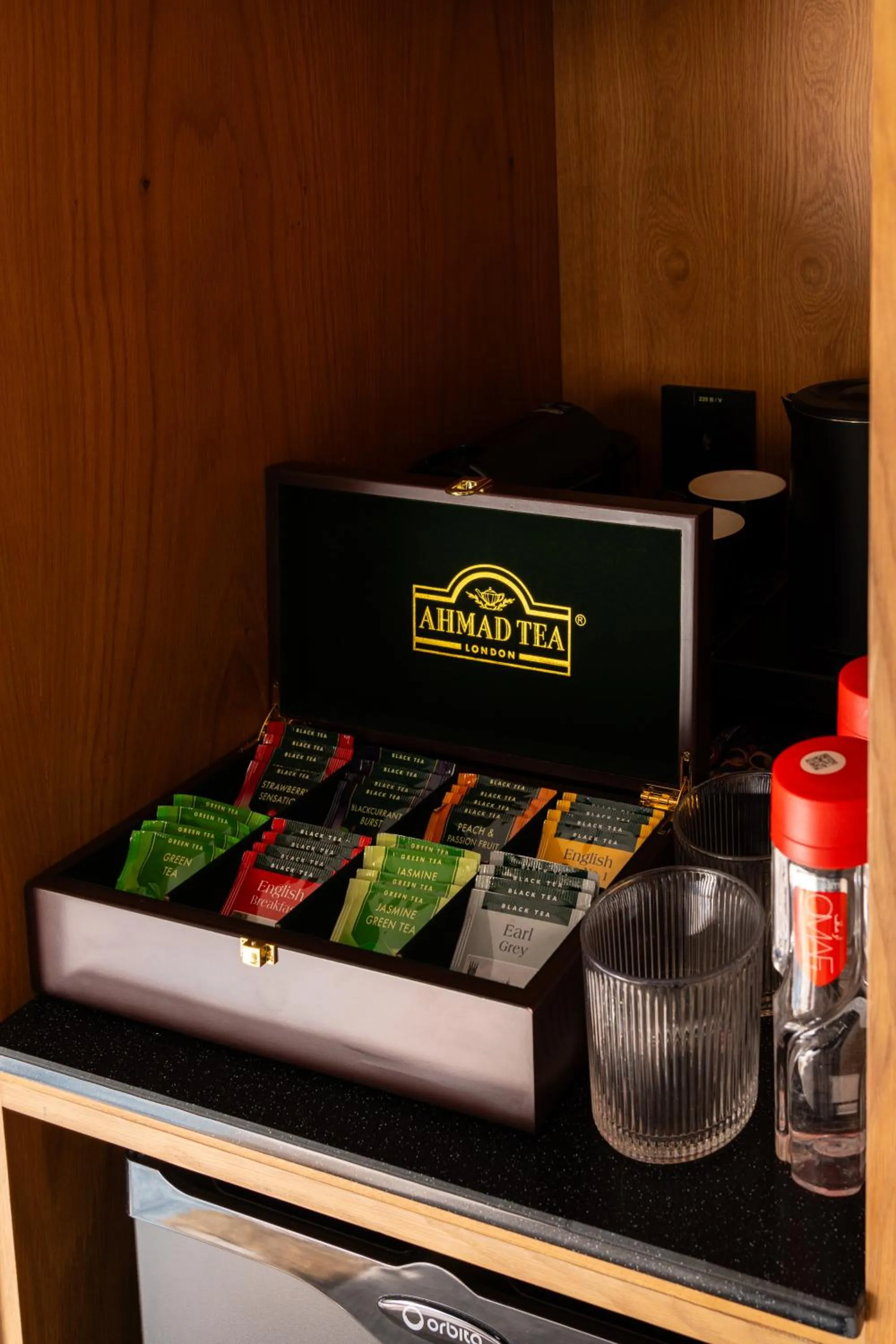 Coffee/tea facilities in Grand Dior