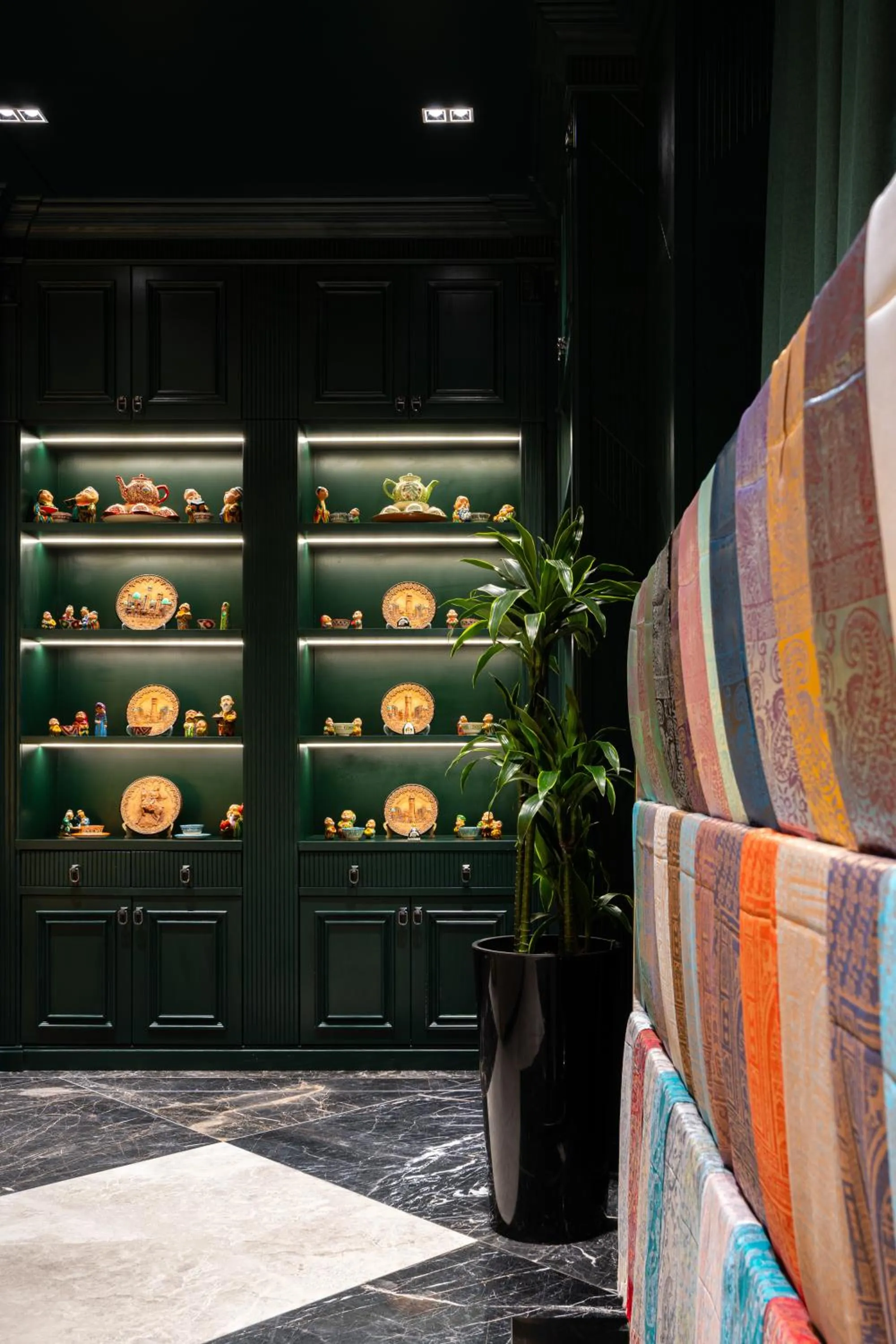 Library in Grand Dior