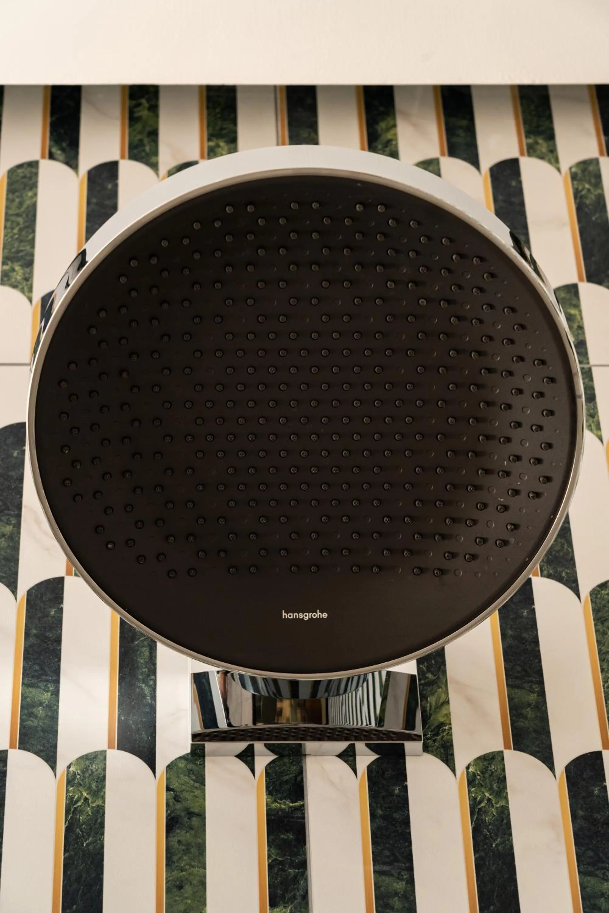 Shower in Grand Dior