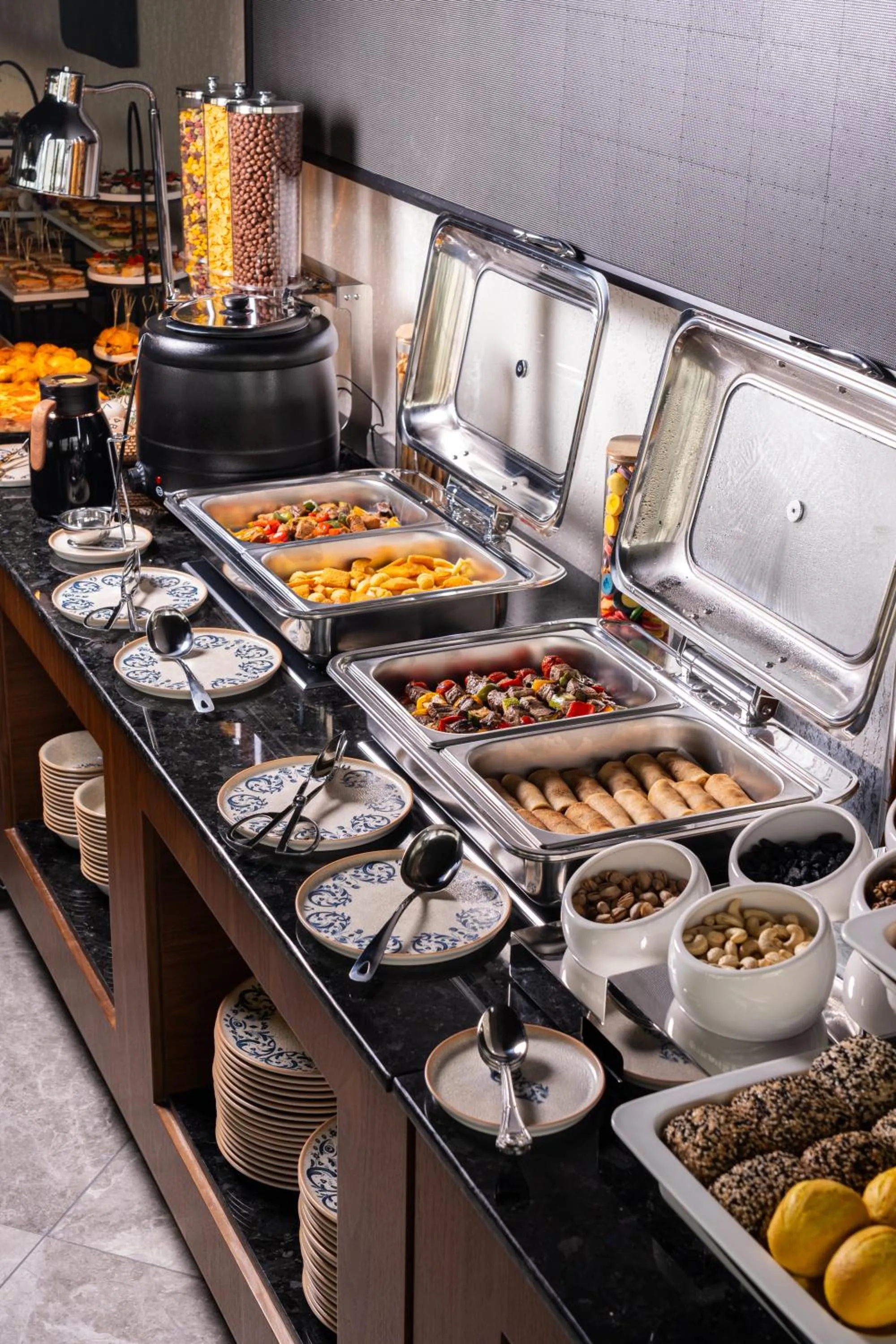 Food and drinks in Grand Dior