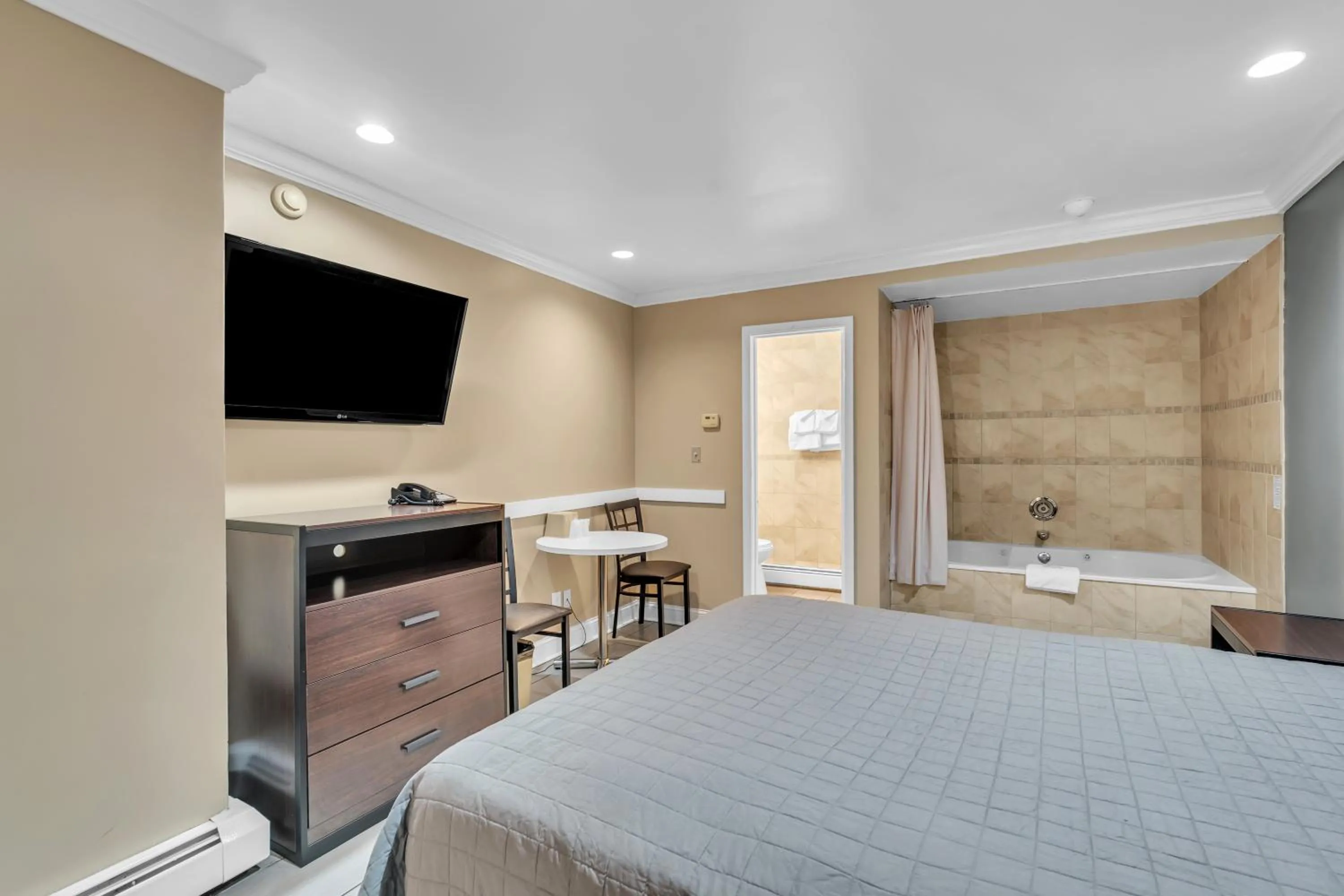 Suite in Bentley Motel