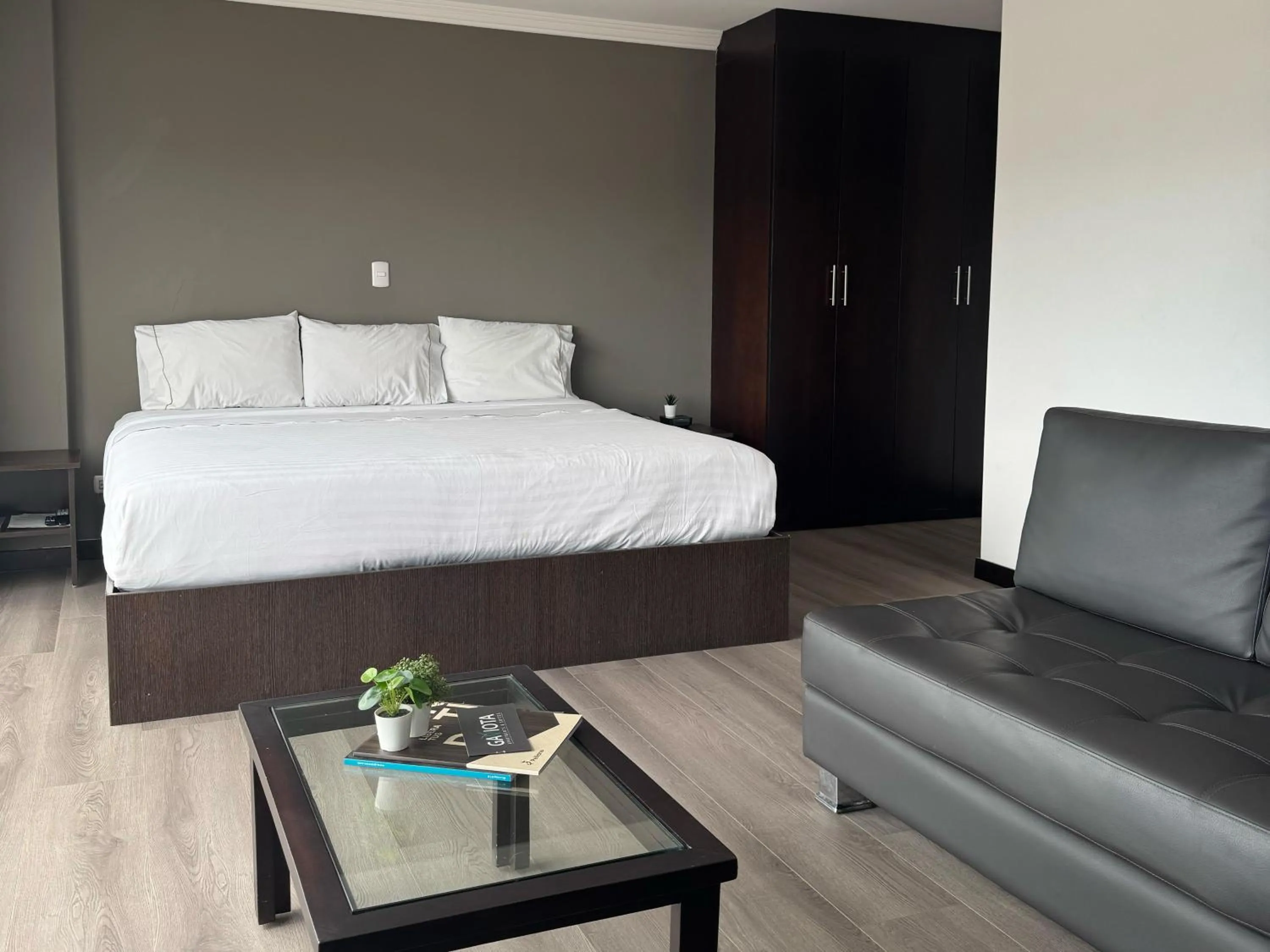 Bedroom, Bed in Gaviota Apartments & Suites