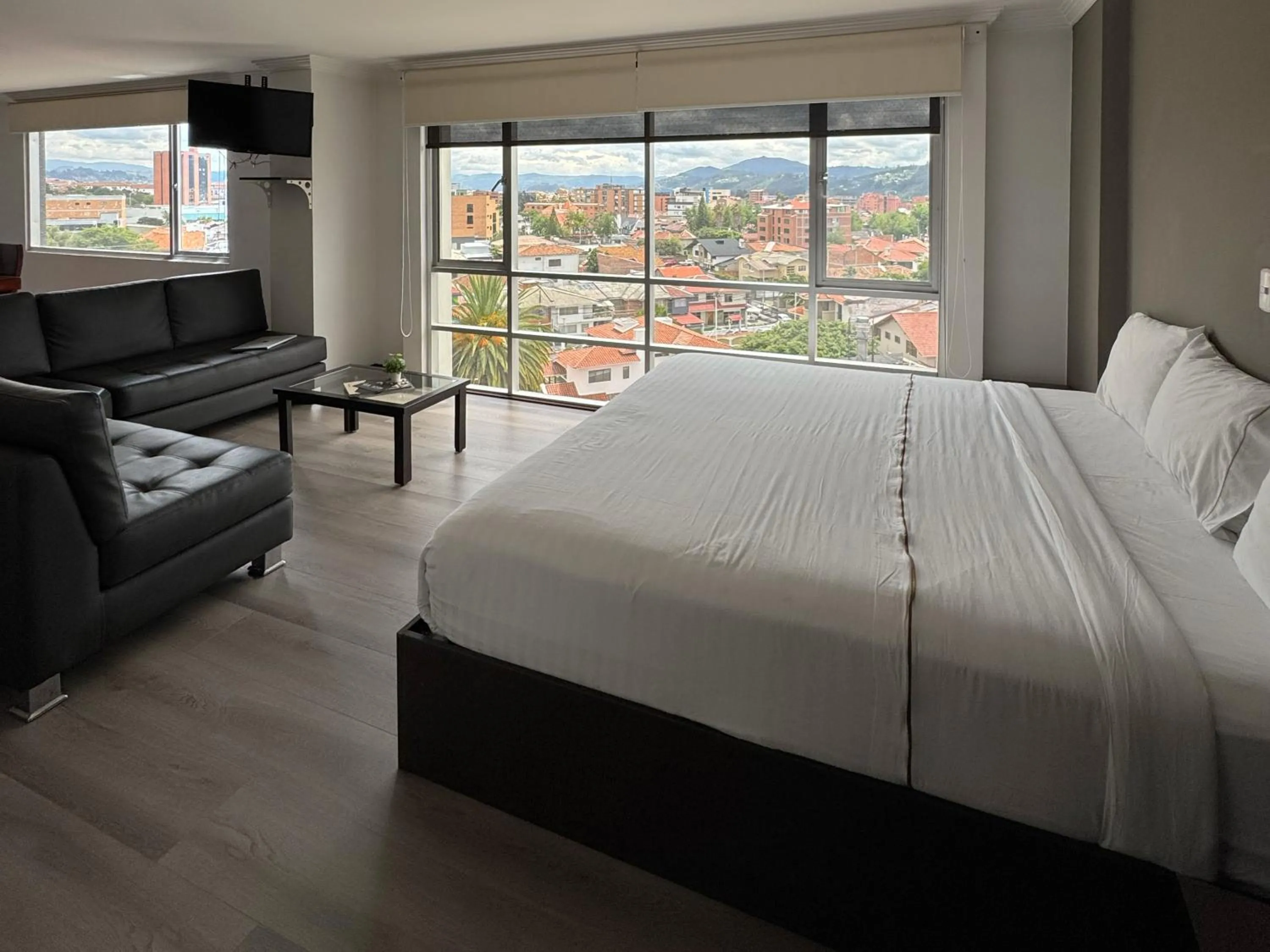 Photo of the whole room, Bed in Gaviota Apartments & Suites